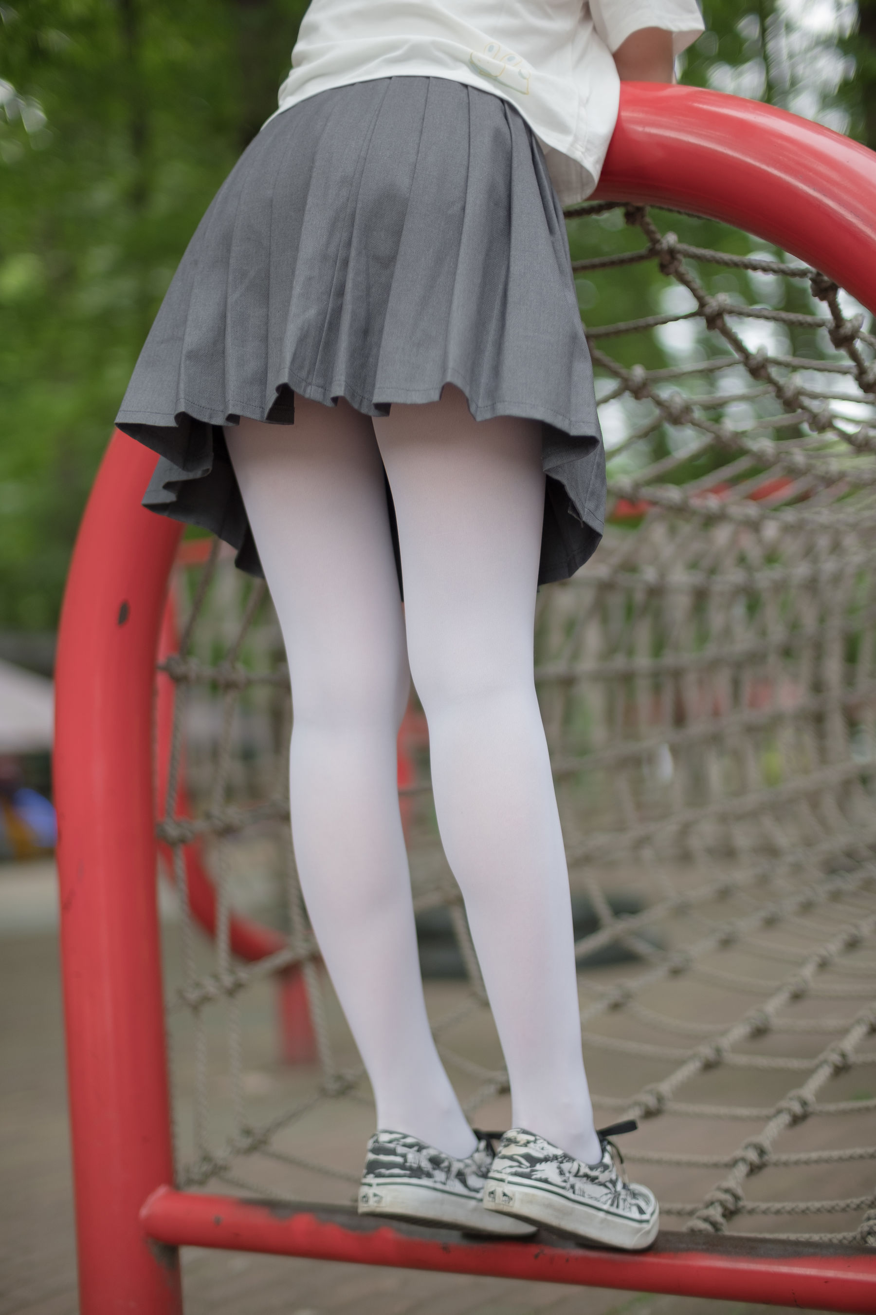 [森萝财团] R15-014 白丝妹妹游园
