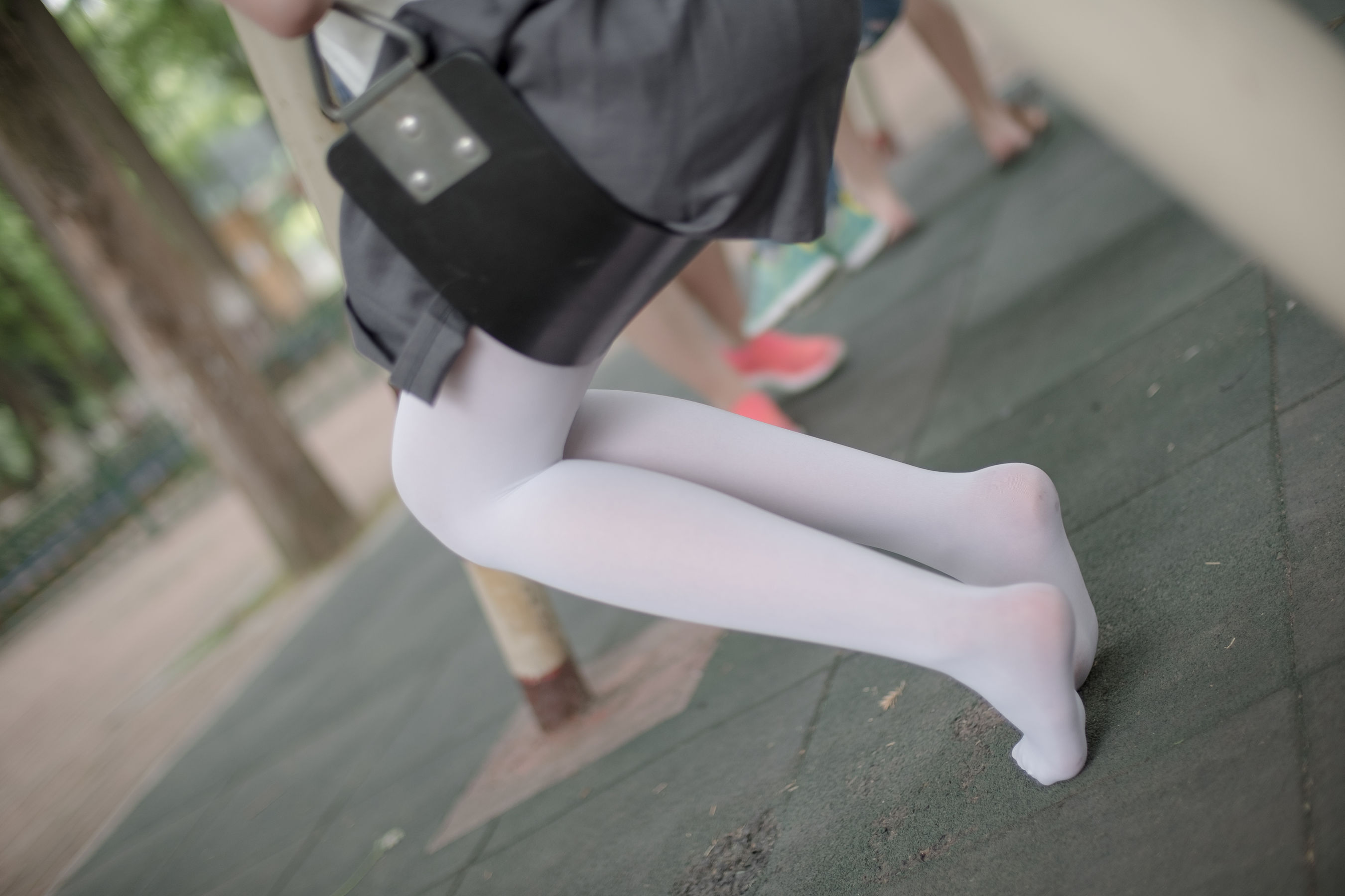 [森萝财团] R15-014 白丝妹妹游园