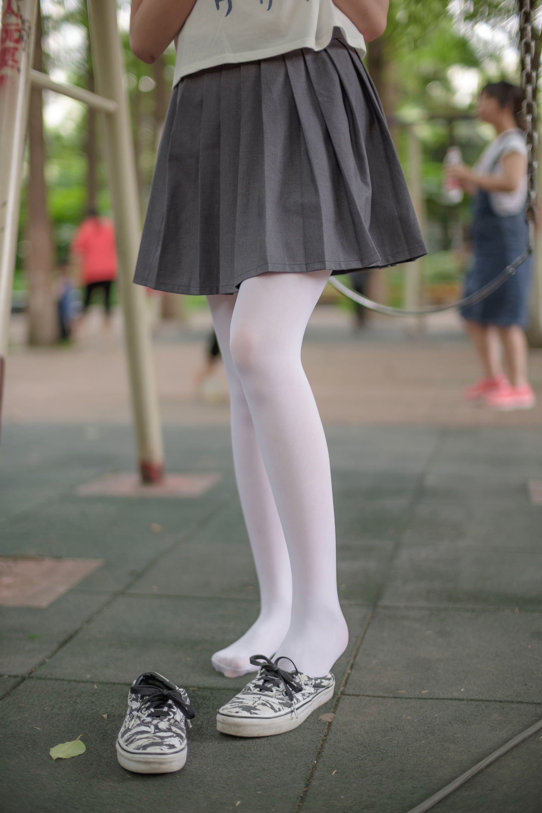 [森萝财团] R15-014 白丝妹妹游园