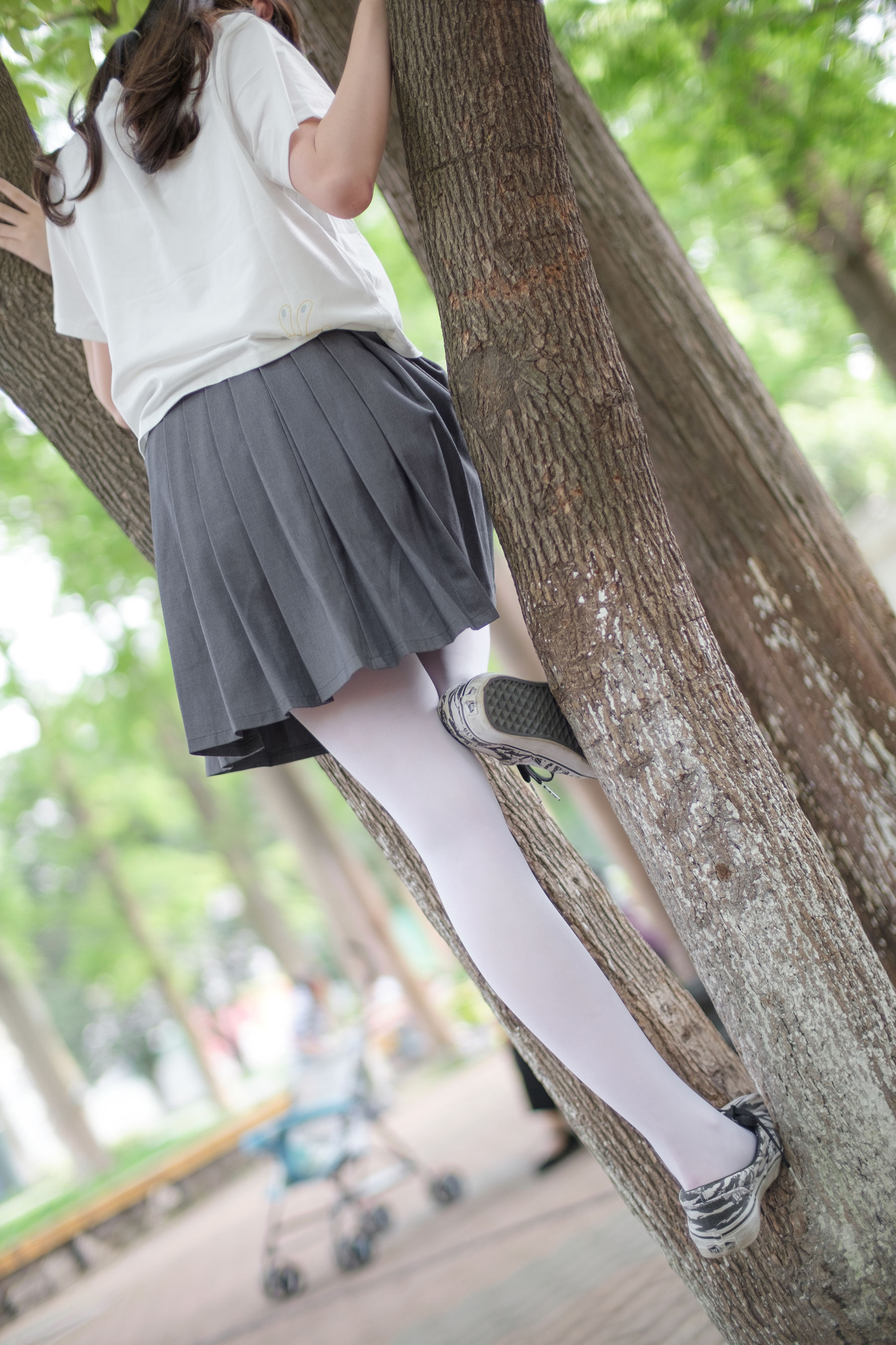 [森萝财团] R15-014 白丝妹妹游园