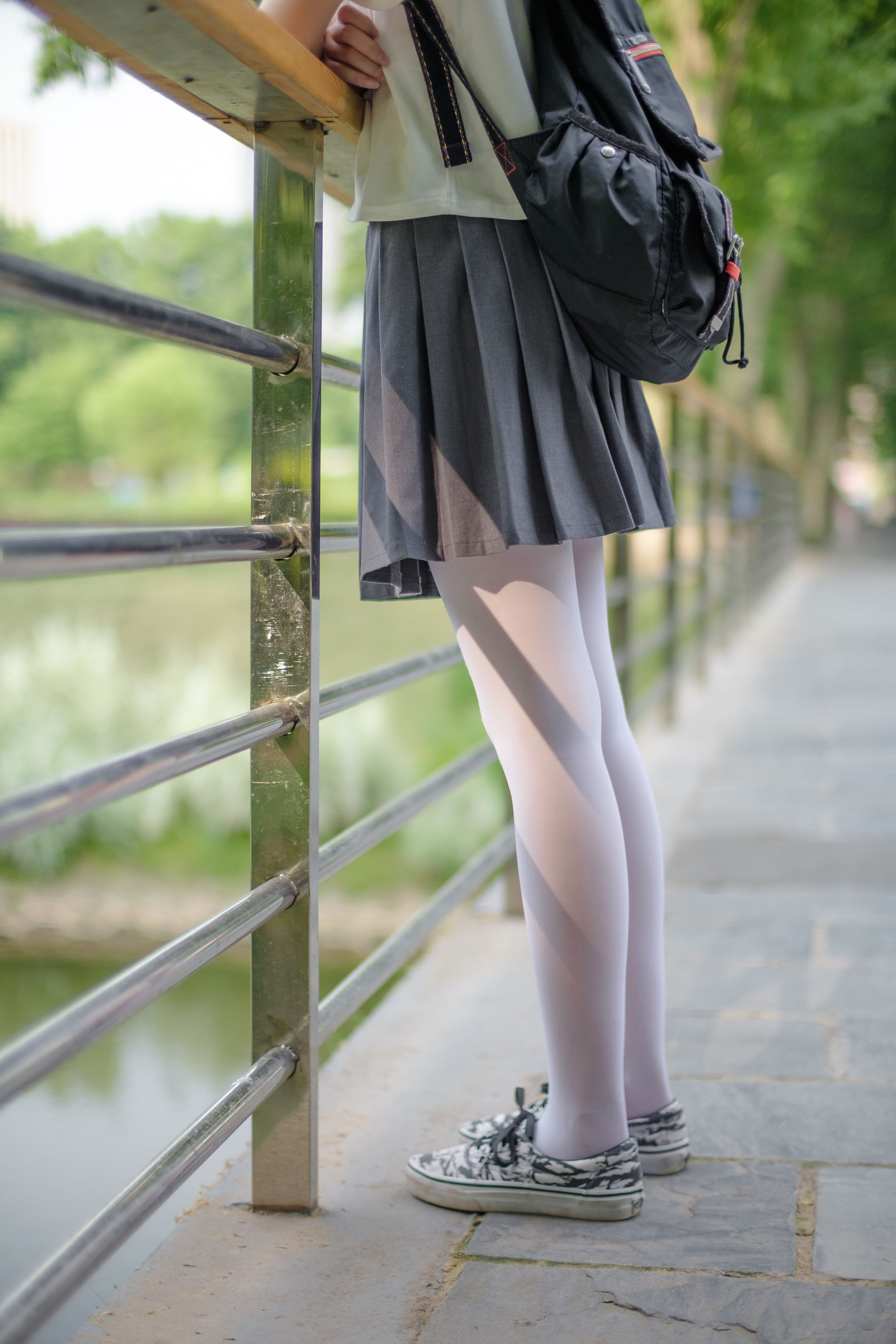 [森萝财团] R15-014 白丝妹妹游园