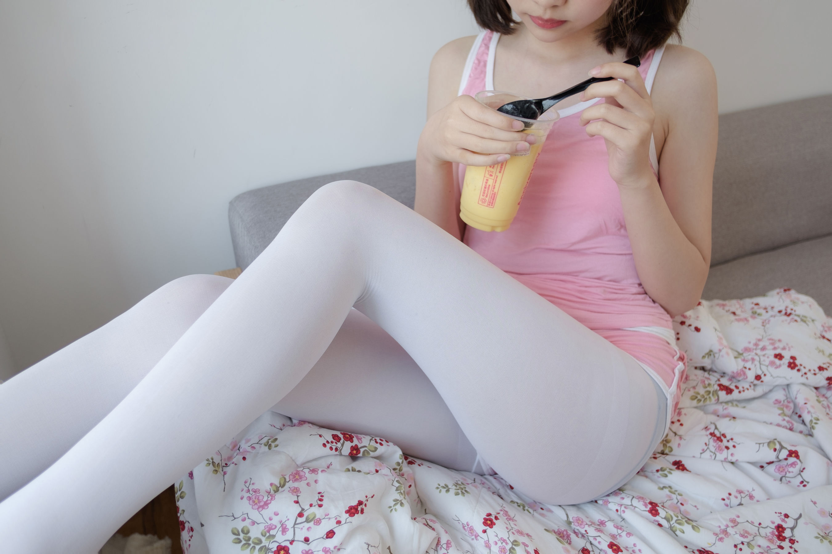 [森萝财团] R15-020 萝莉白丝也诱人