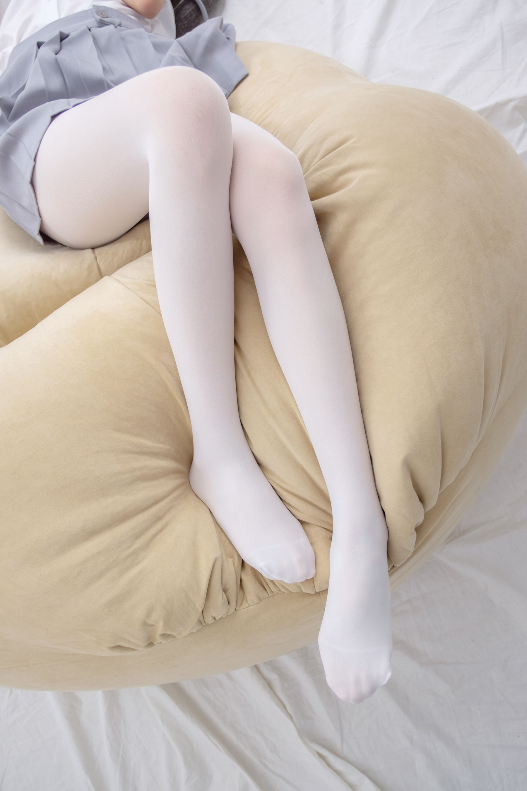 [森萝财团] R15-025 白丝足控