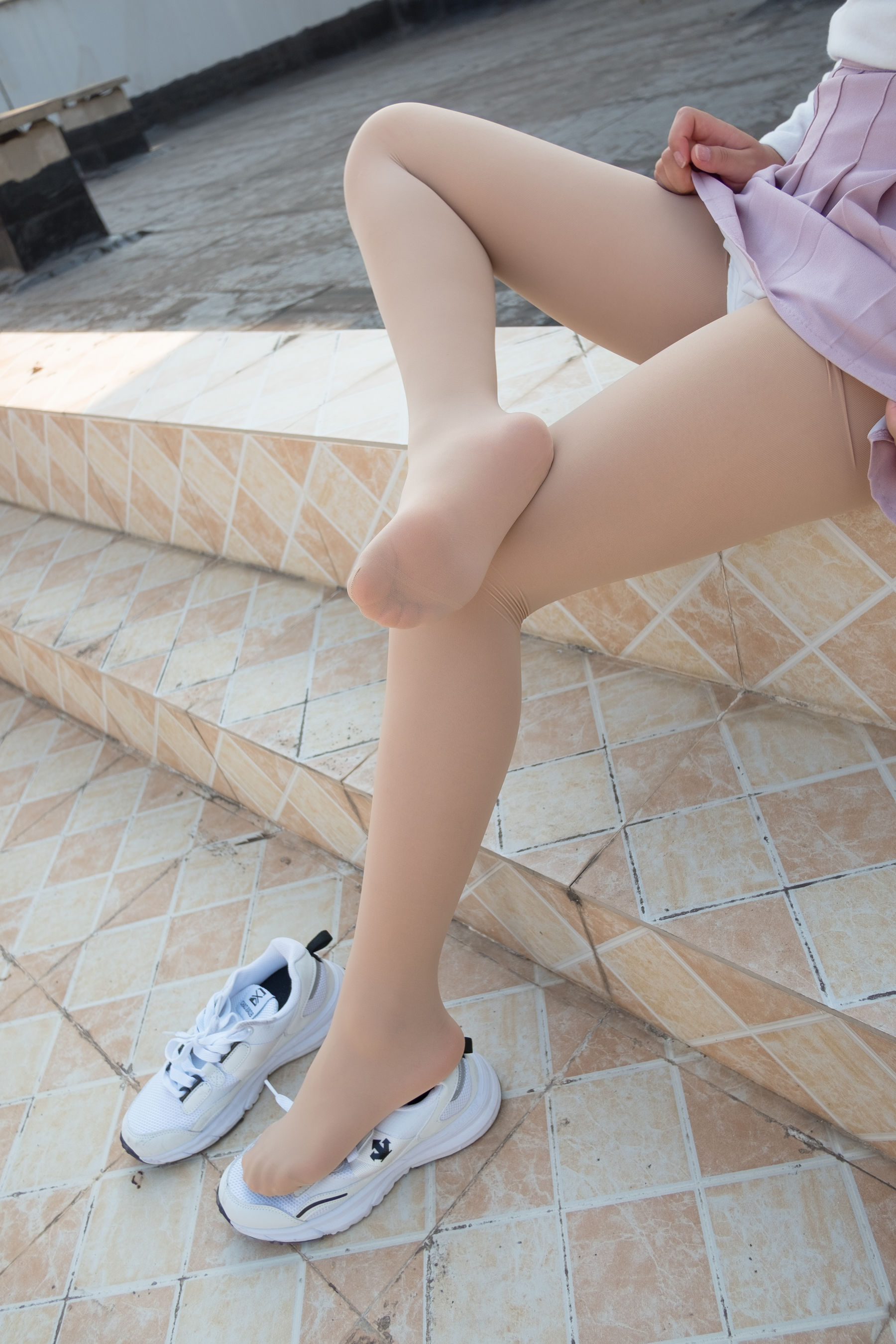 [森萝财团] R15-038 肉丝大胸妹