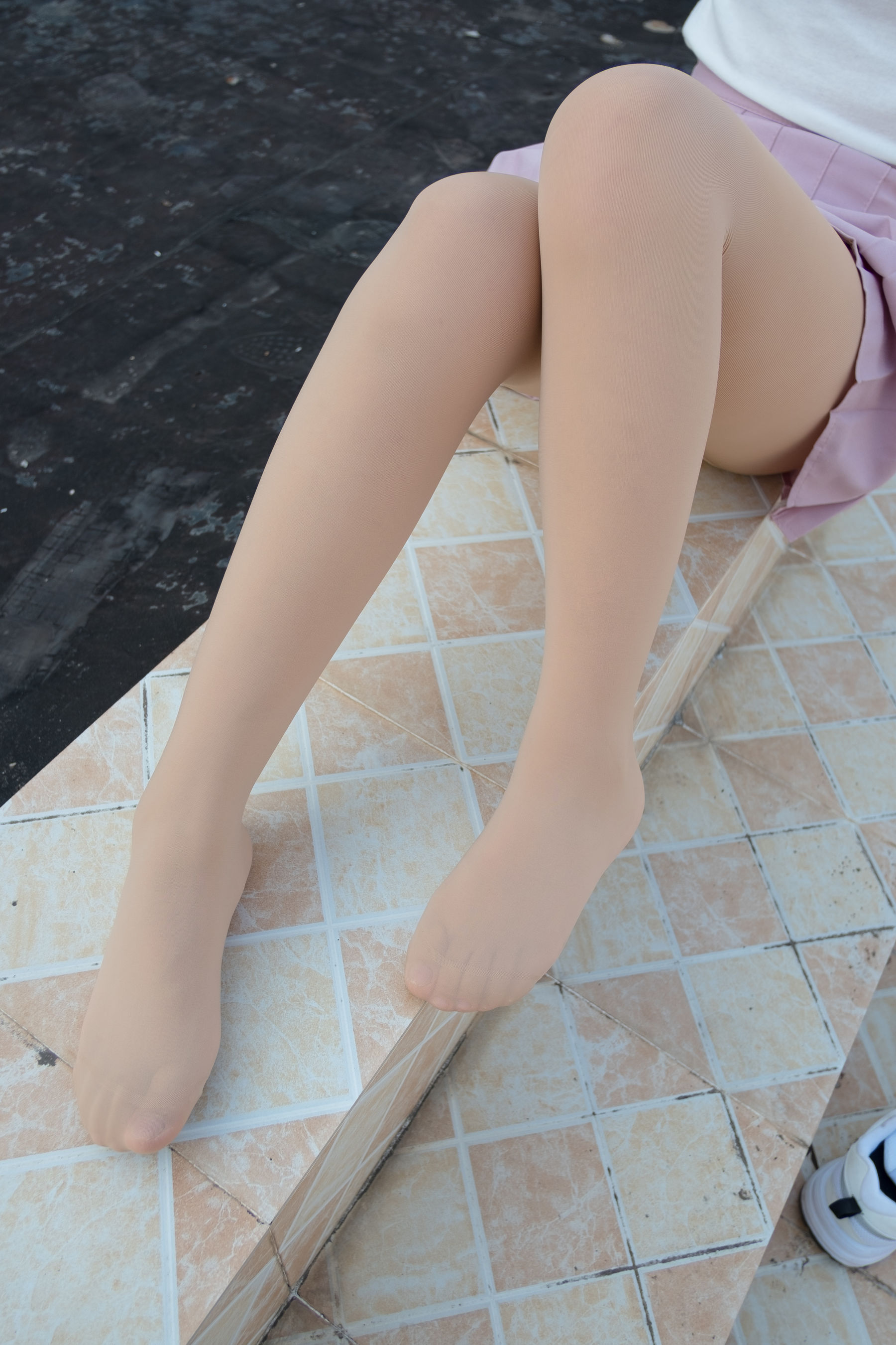 [森萝财团] R15-038 肉丝大胸妹