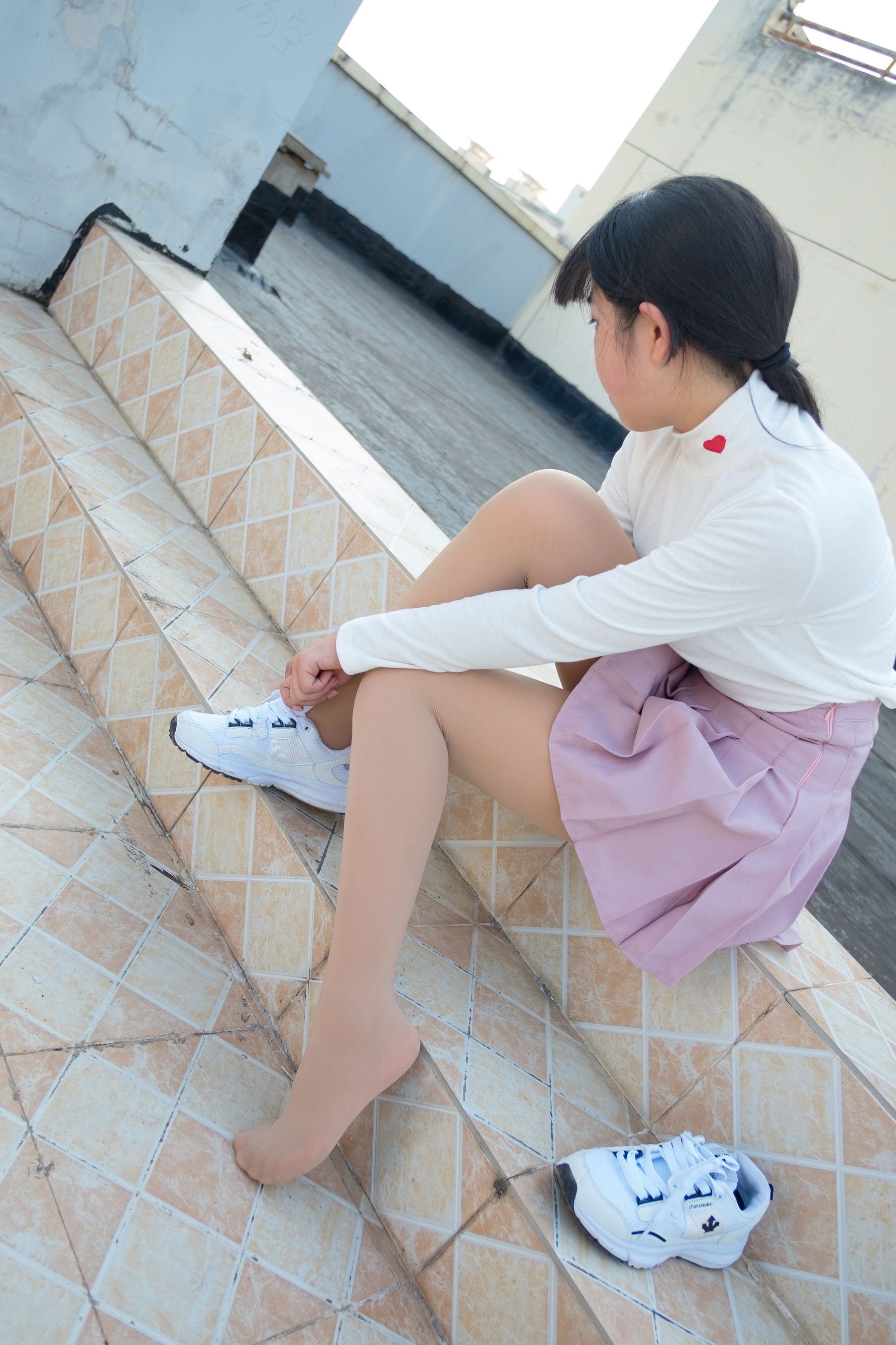 [森萝财团] R15-038 肉丝大胸妹