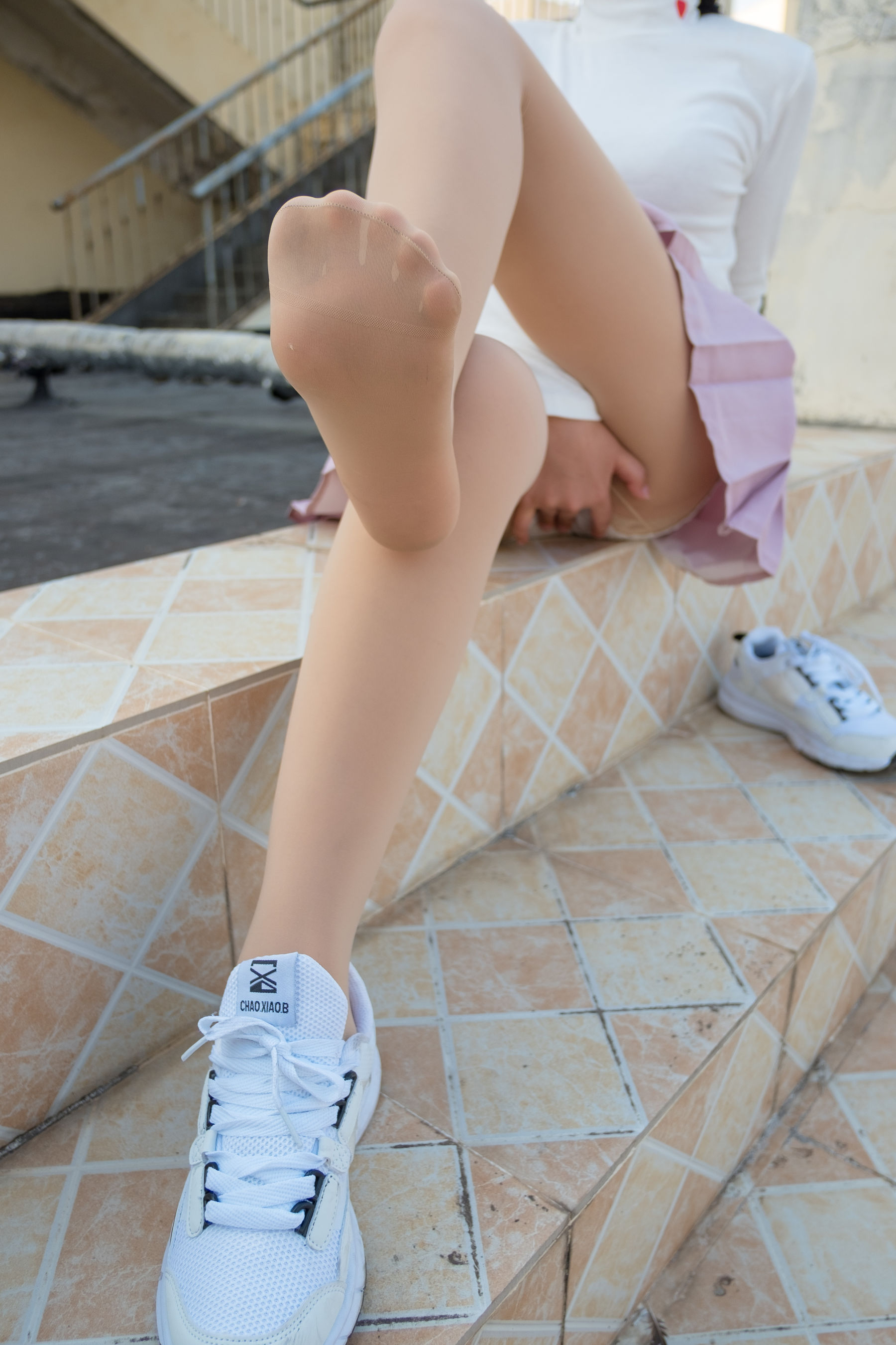 [森萝财团] R15-038 肉丝大胸妹