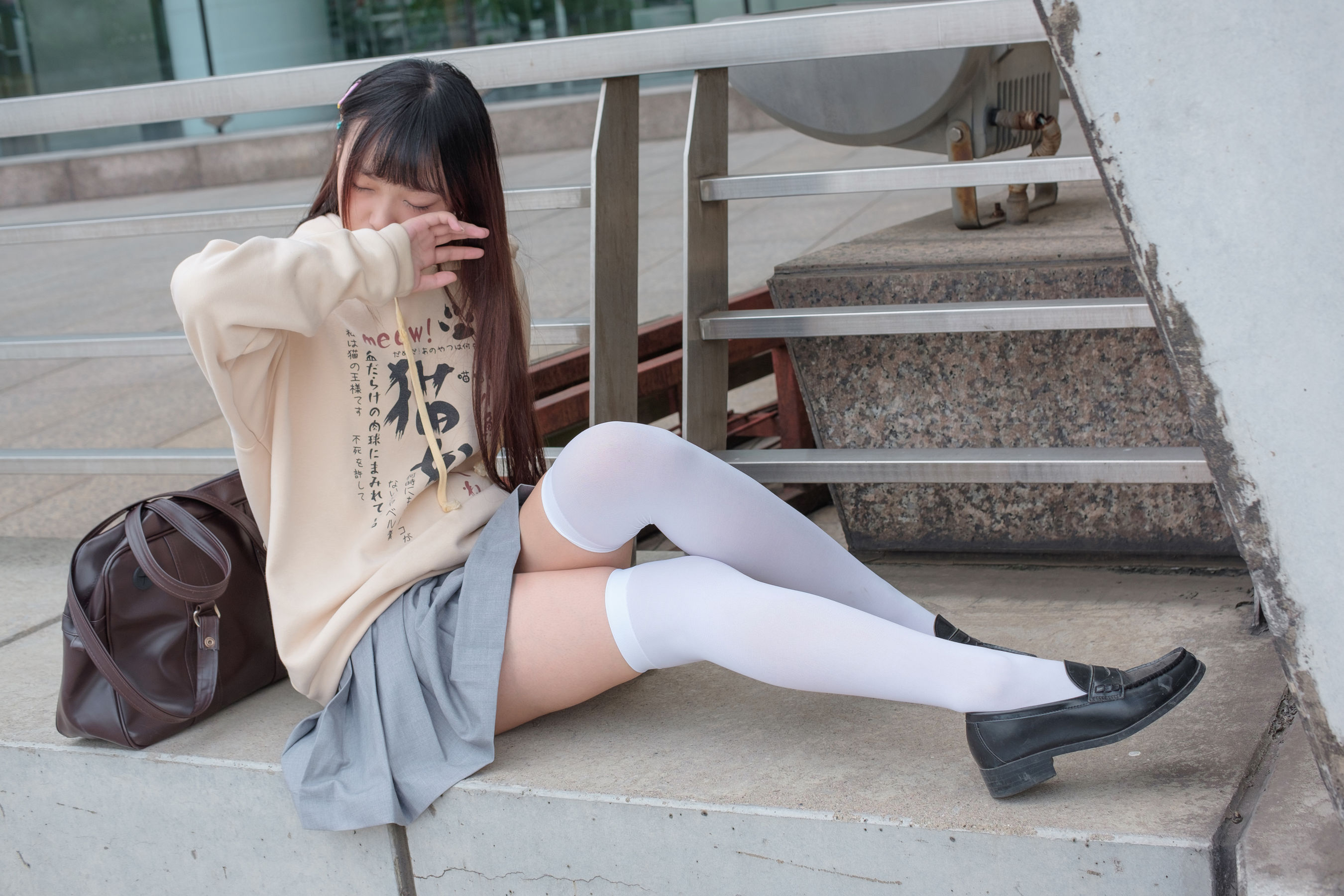 [森萝财团] R15-040 户外白丝短裙
