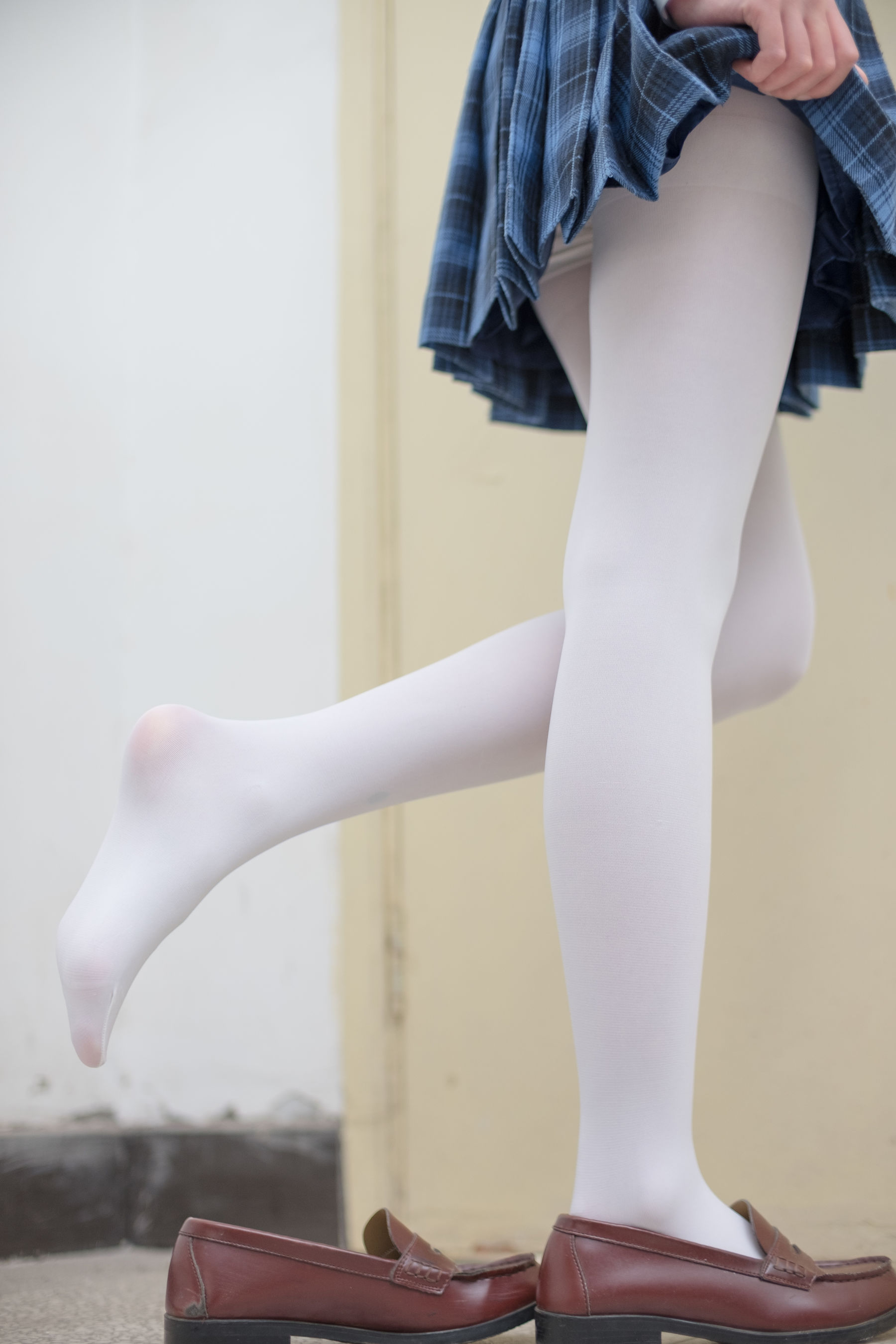 [森萝财团] R15-044 白丝学妹