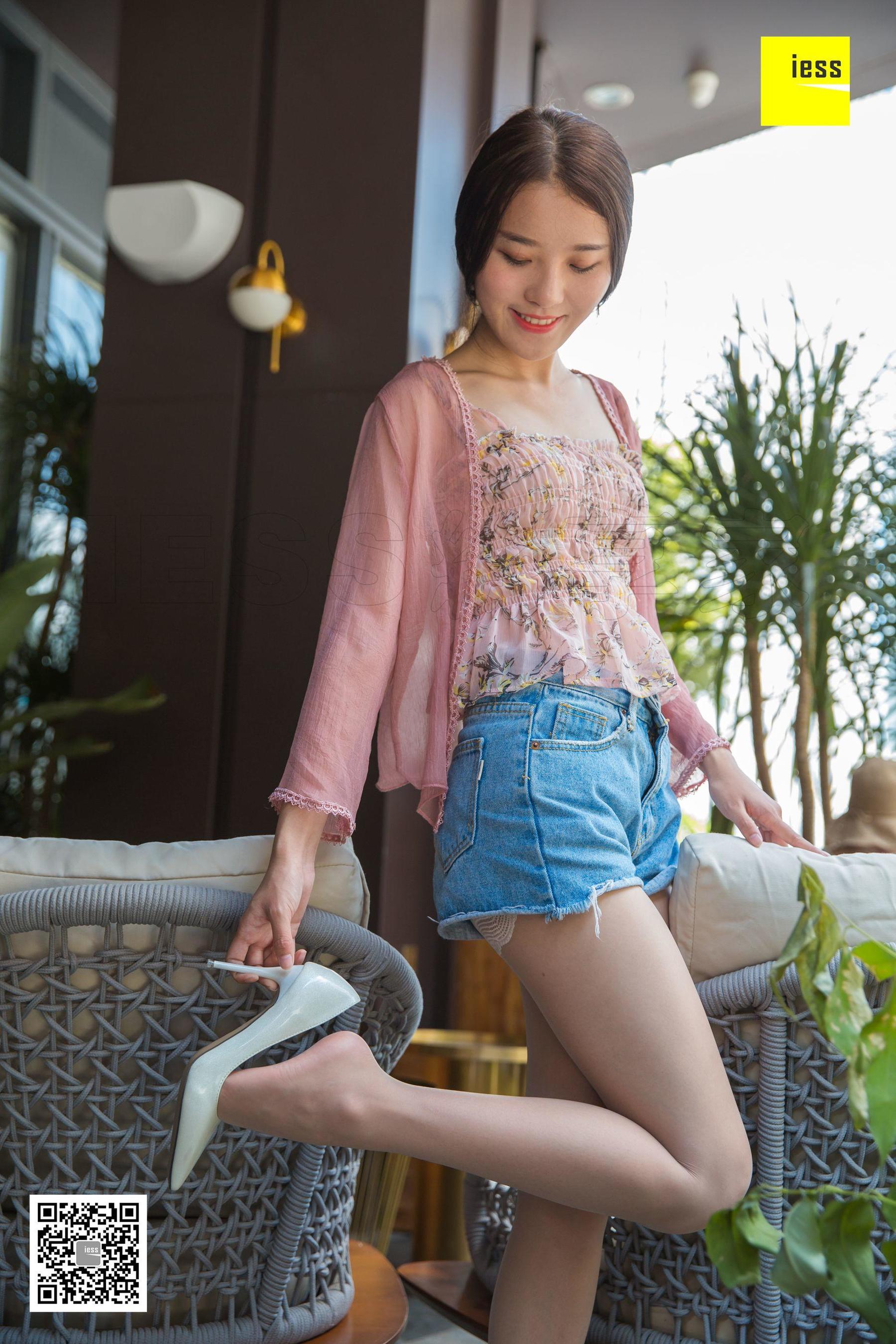 [异思趣向IESS] 模特婉萍 《婉萍的Q弹脚趾》