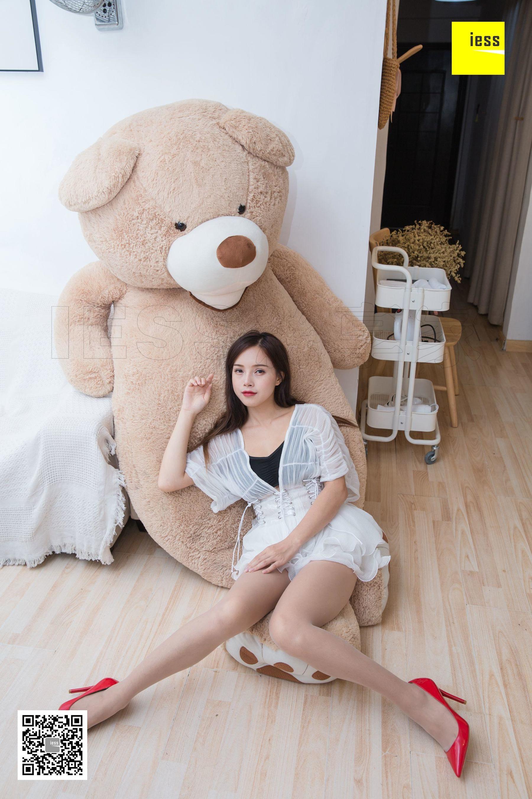 [异思趣向IESS] 模特小羽 《你愿意做小羽的大熊吗》