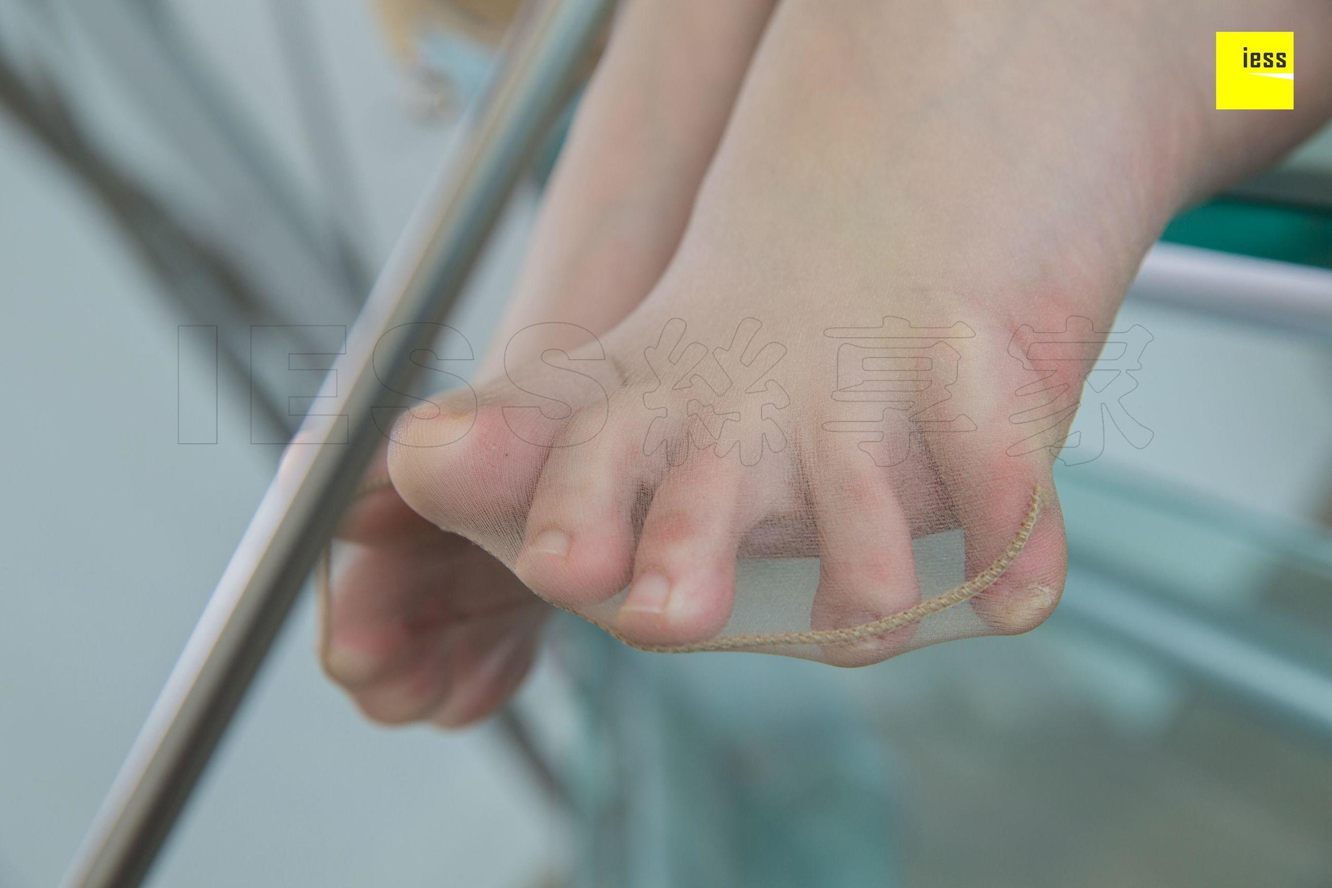 [异思趣向IESS] 模特文欣 《文欣恬静的旗袍》