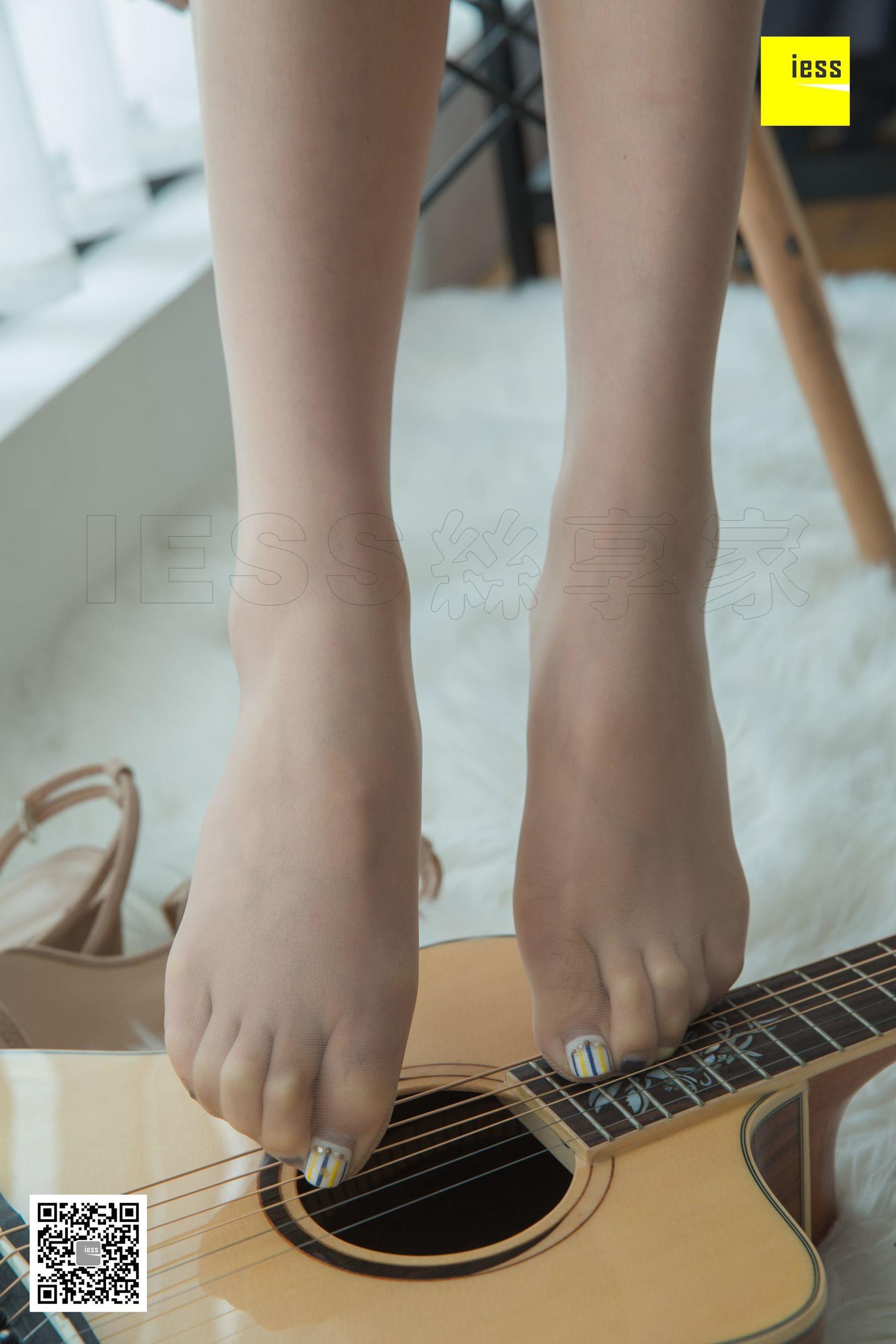[异思趣向IESS] 模特曦然 《我的女同事会弹琴》