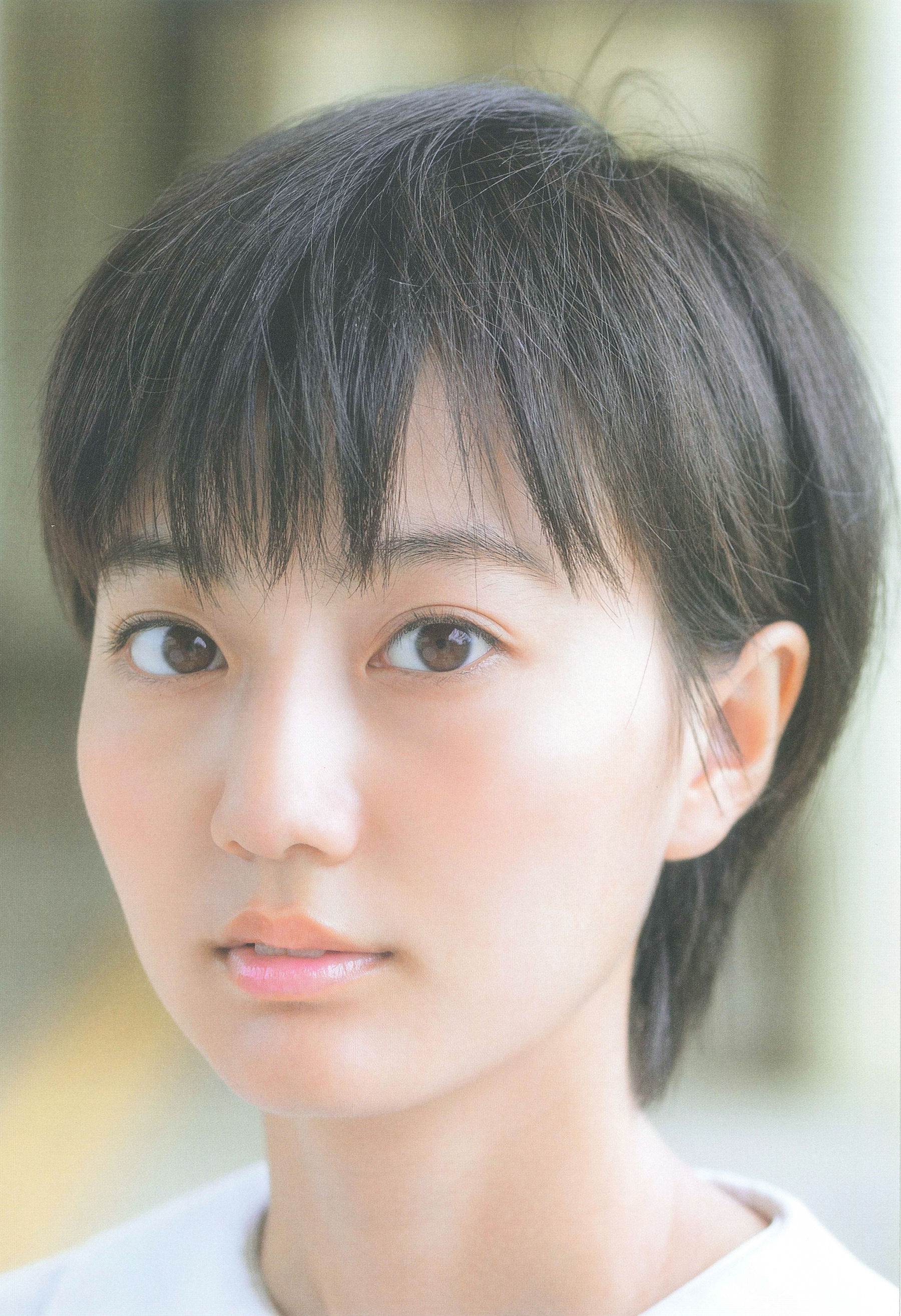 Manami Arai 新井愛瞳『セブンティーンズ?ブルー』1st写真集
