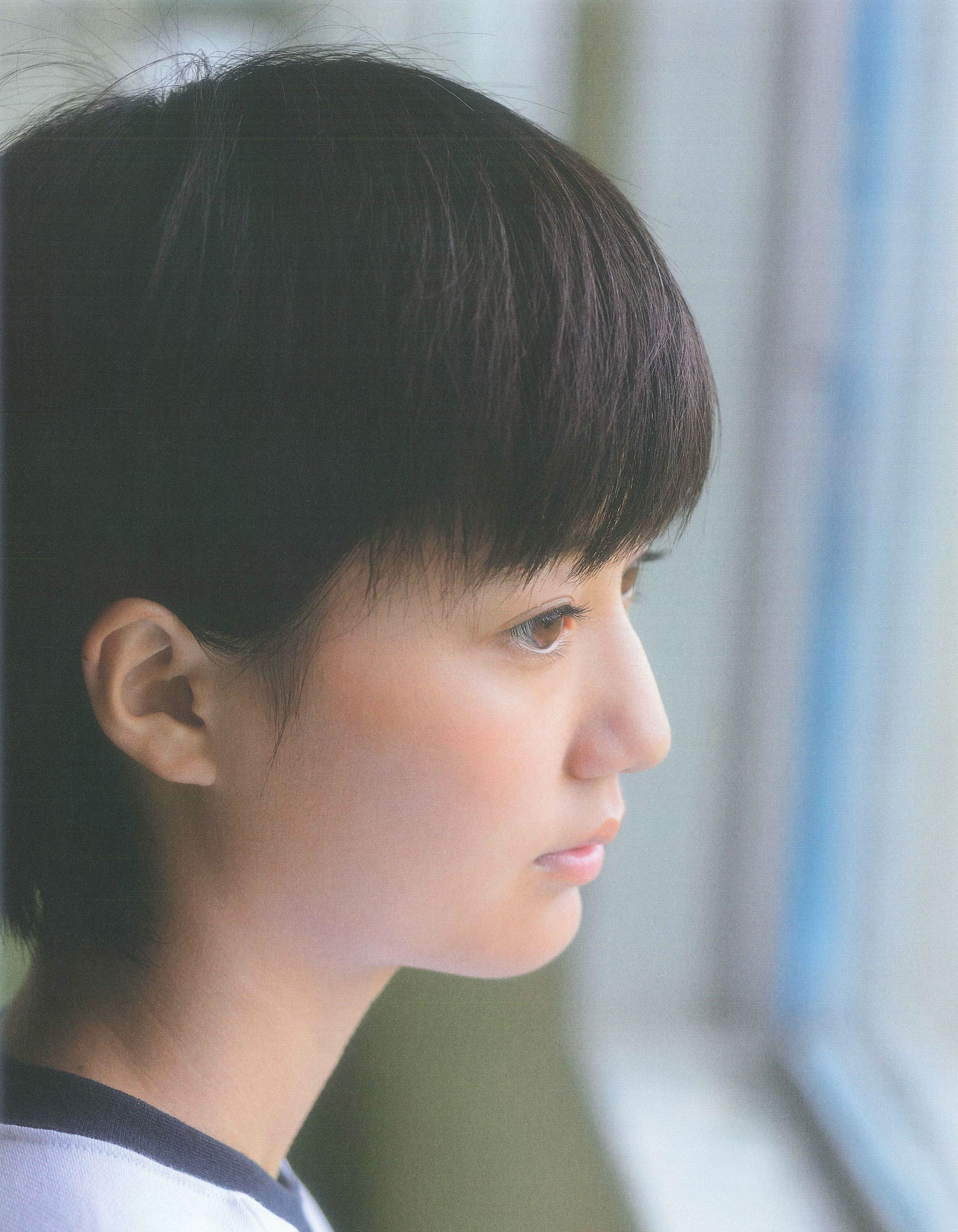 Manami Arai 新井愛瞳『セブンティーンズ?ブルー』1st写真集