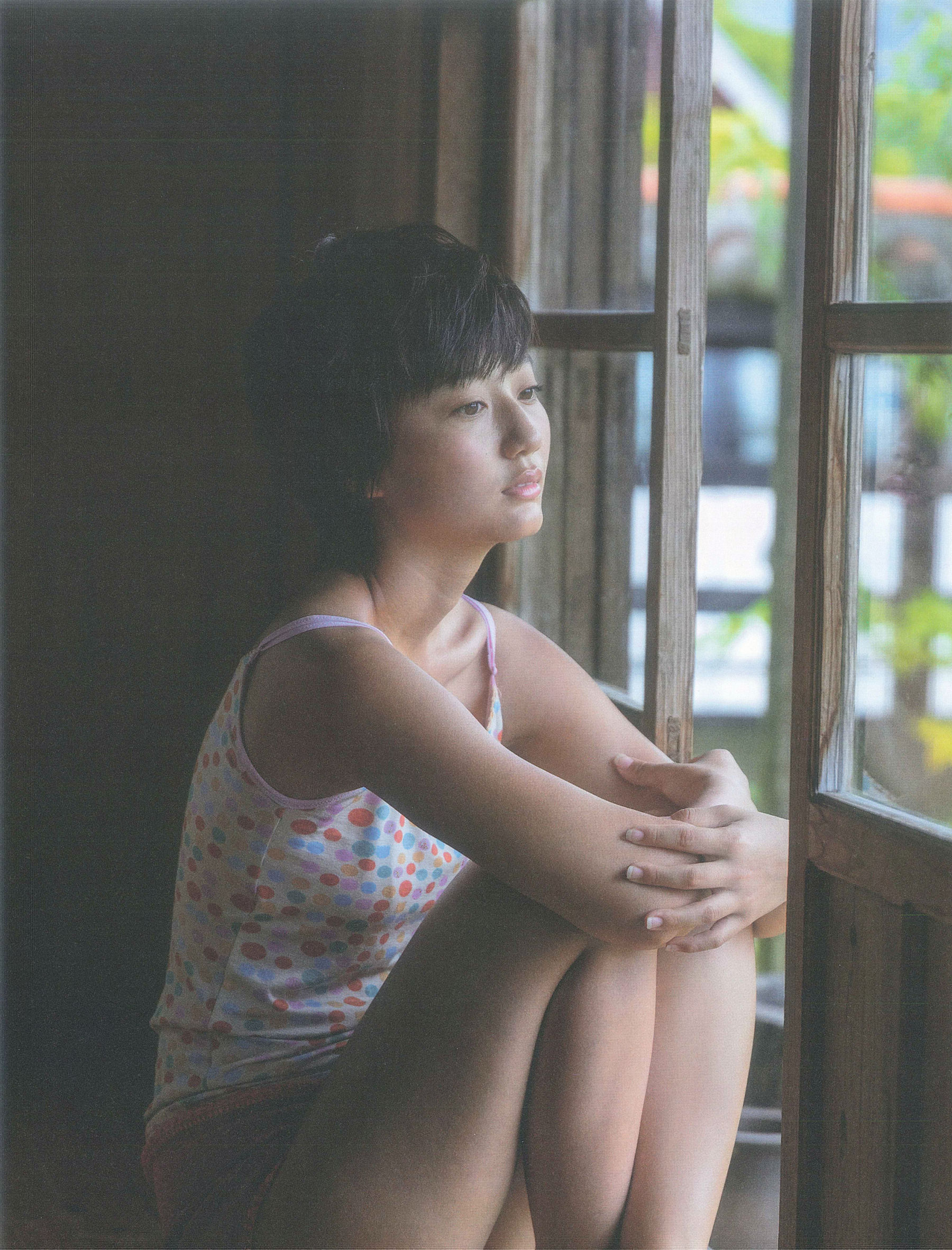 Manami Arai 新井愛瞳『セブンティーンズ?ブルー』1st写真集