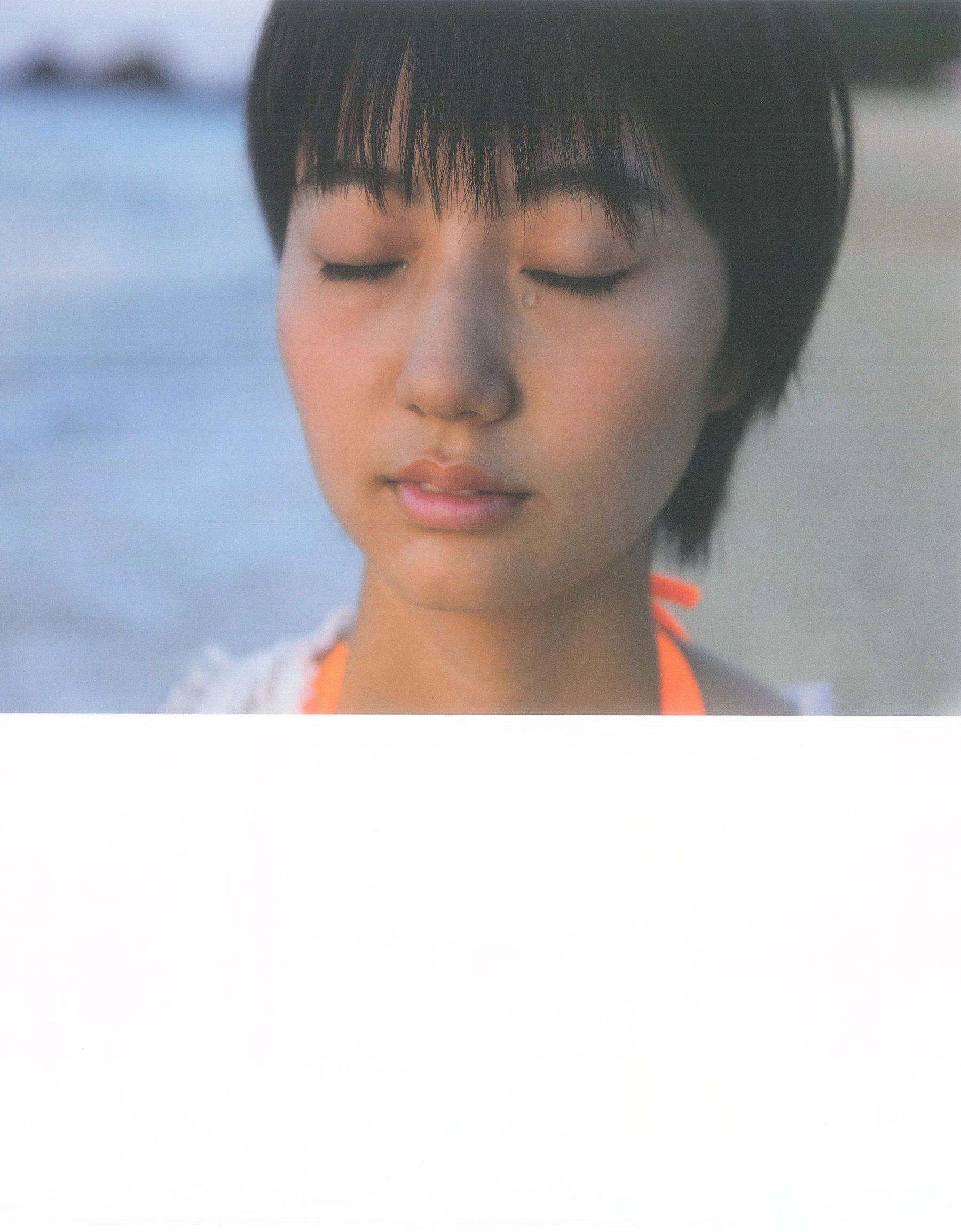 Manami Arai 新井愛瞳『セブンティーンズ?ブルー』1st写真集