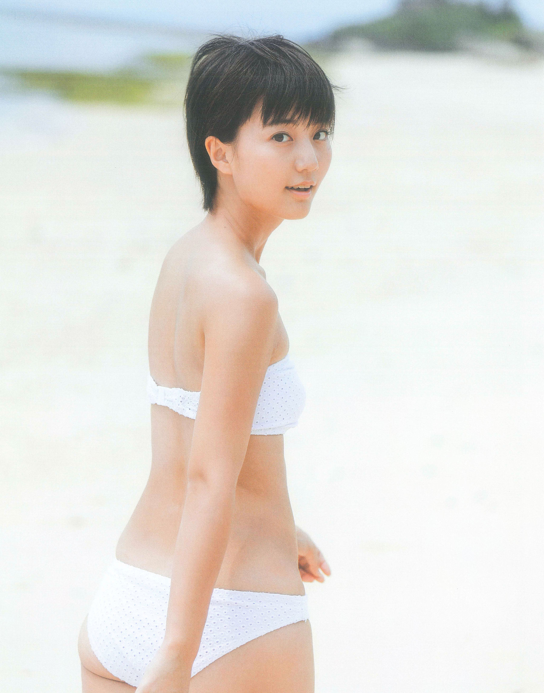 Manami Arai 新井愛瞳『セブンティーンズ?ブルー』1st写真集