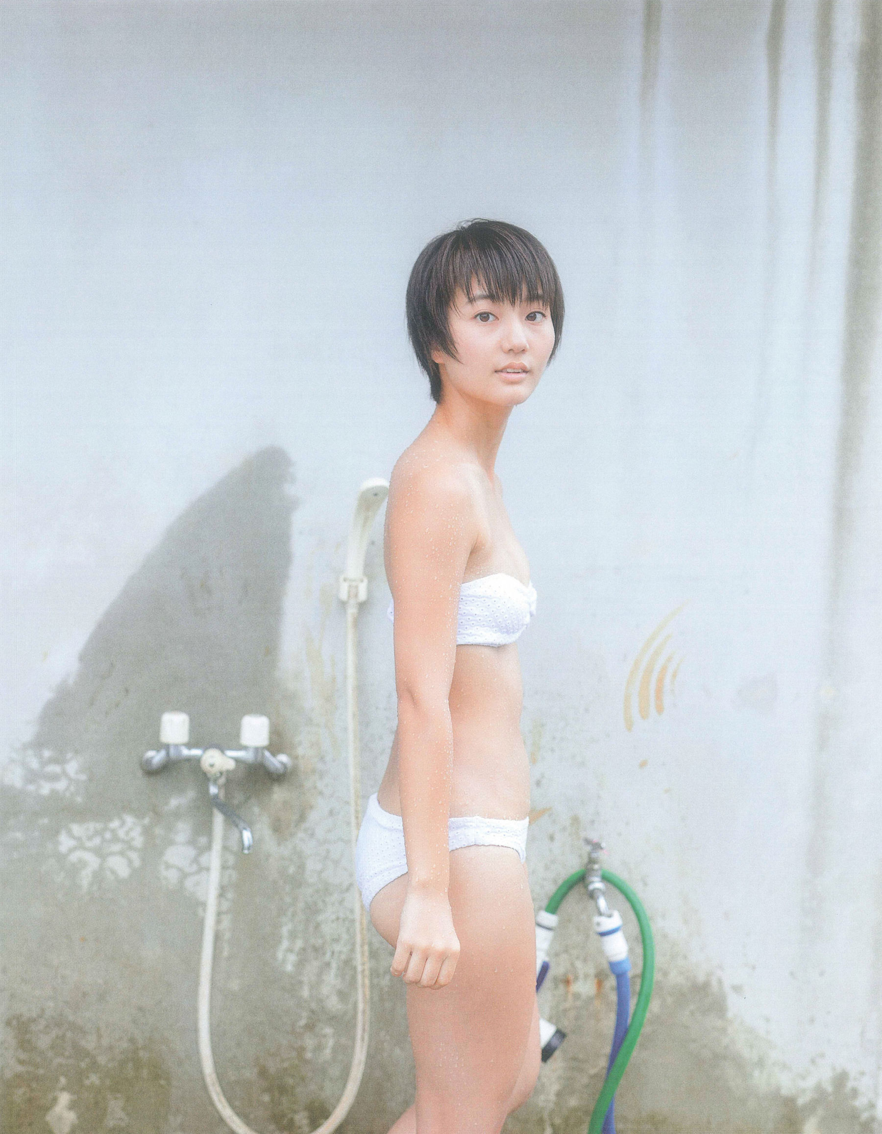 Manami Arai 新井愛瞳『セブンティーンズ?ブルー』1st写真集