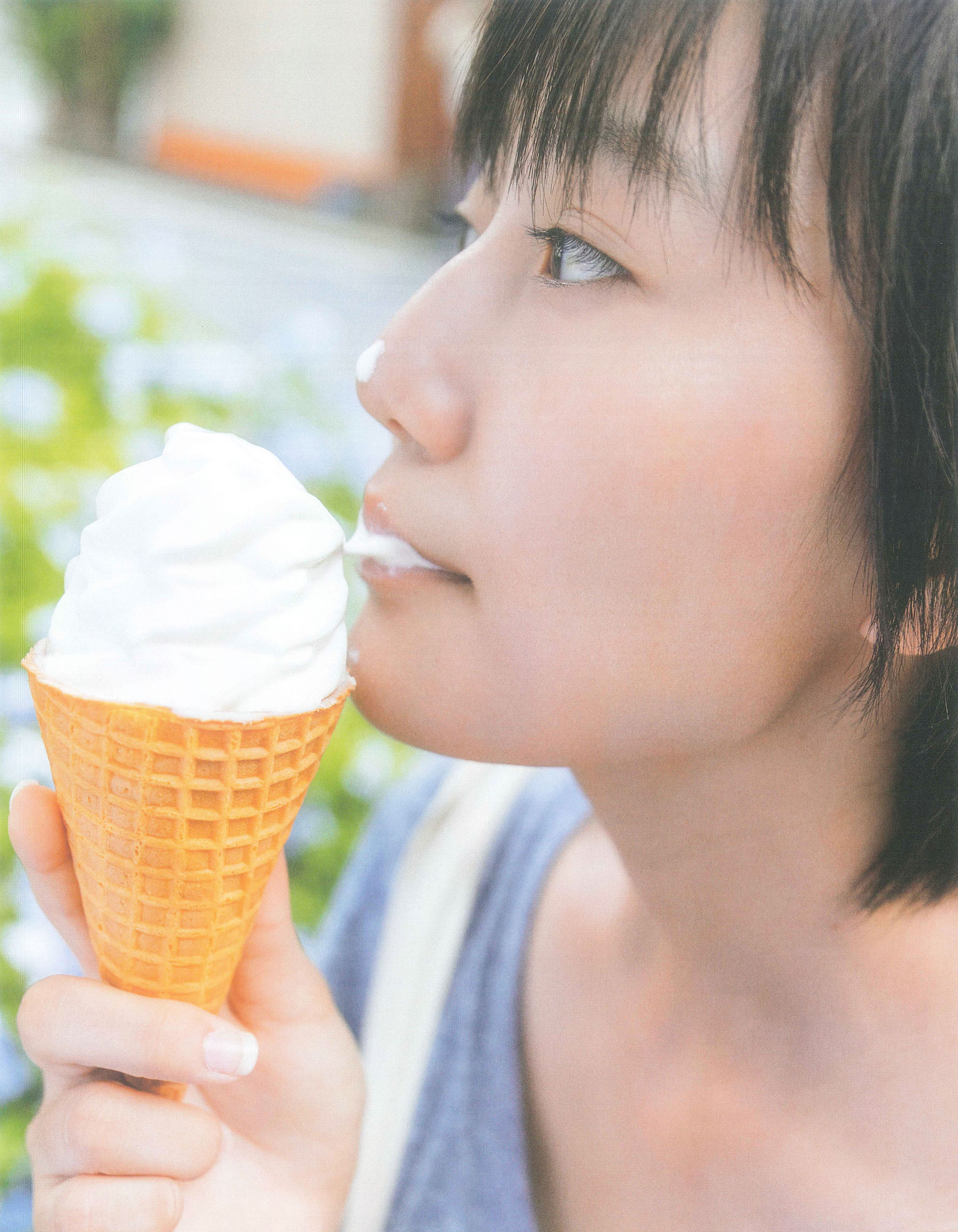 Manami Arai 新井愛瞳『セブンティーンズ?ブルー』1st写真集