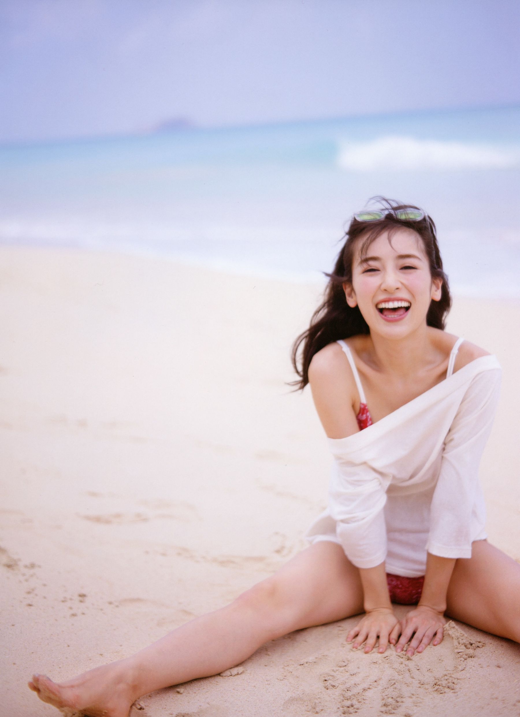 Rika Izumi 泉里香 1st Photobook「Rika!」