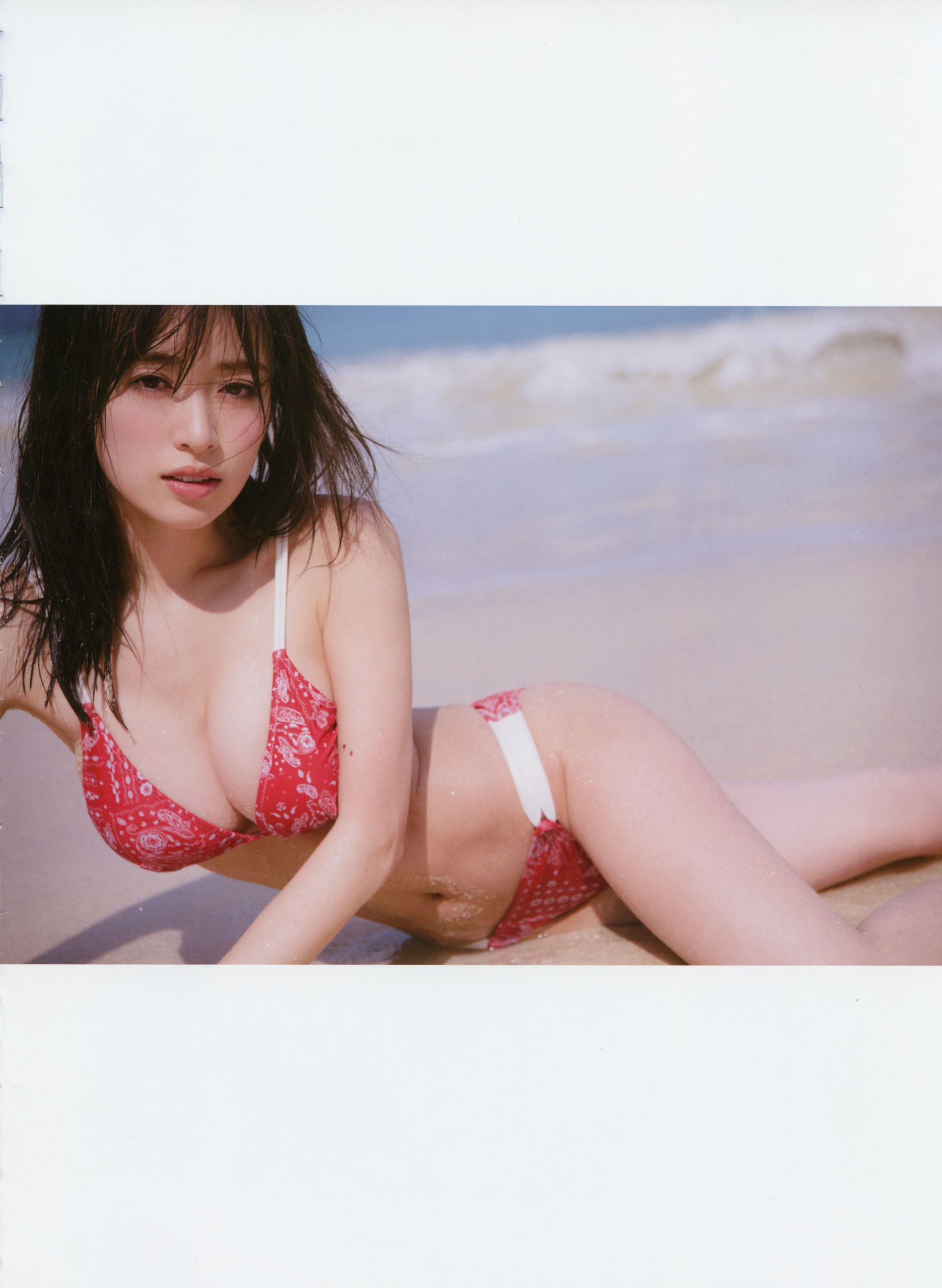 Rika Izumi 泉里香 1st Photobook「Rika!」