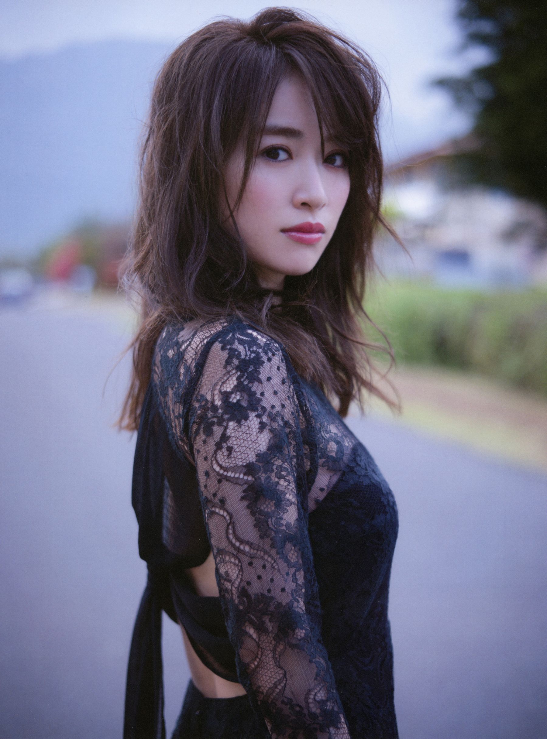 Rika Izumi 泉里香 1st Photobook「Rika!」