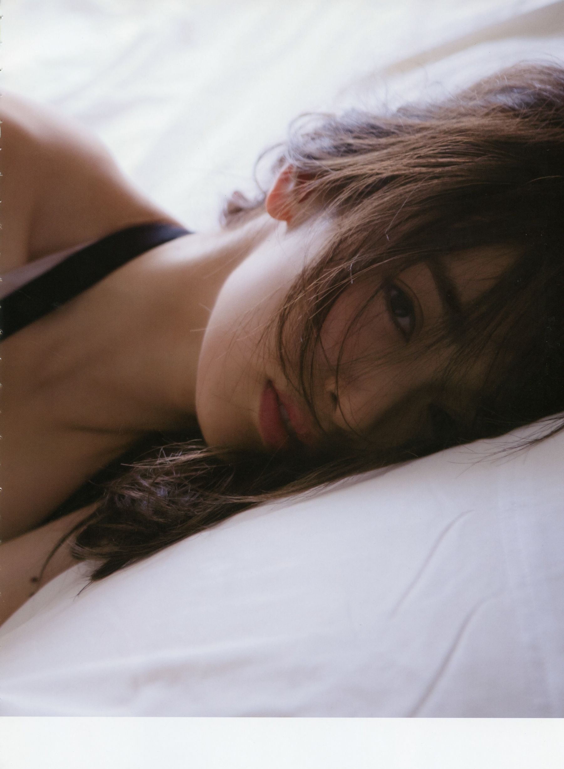 Rika Izumi 泉里香 1st Photobook「Rika!」