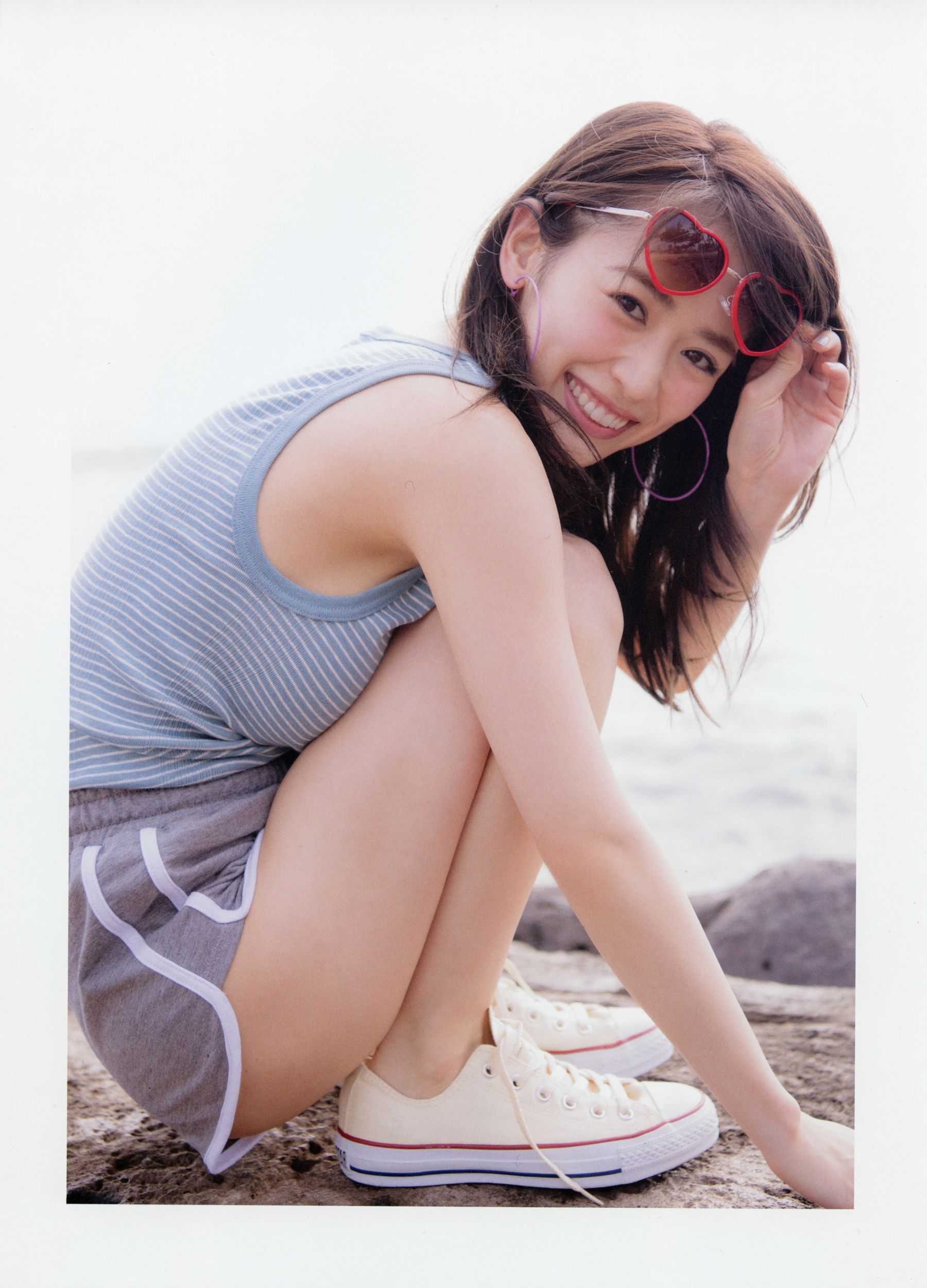 Rika Izumi 泉里香 1st Photobook「Rika!」