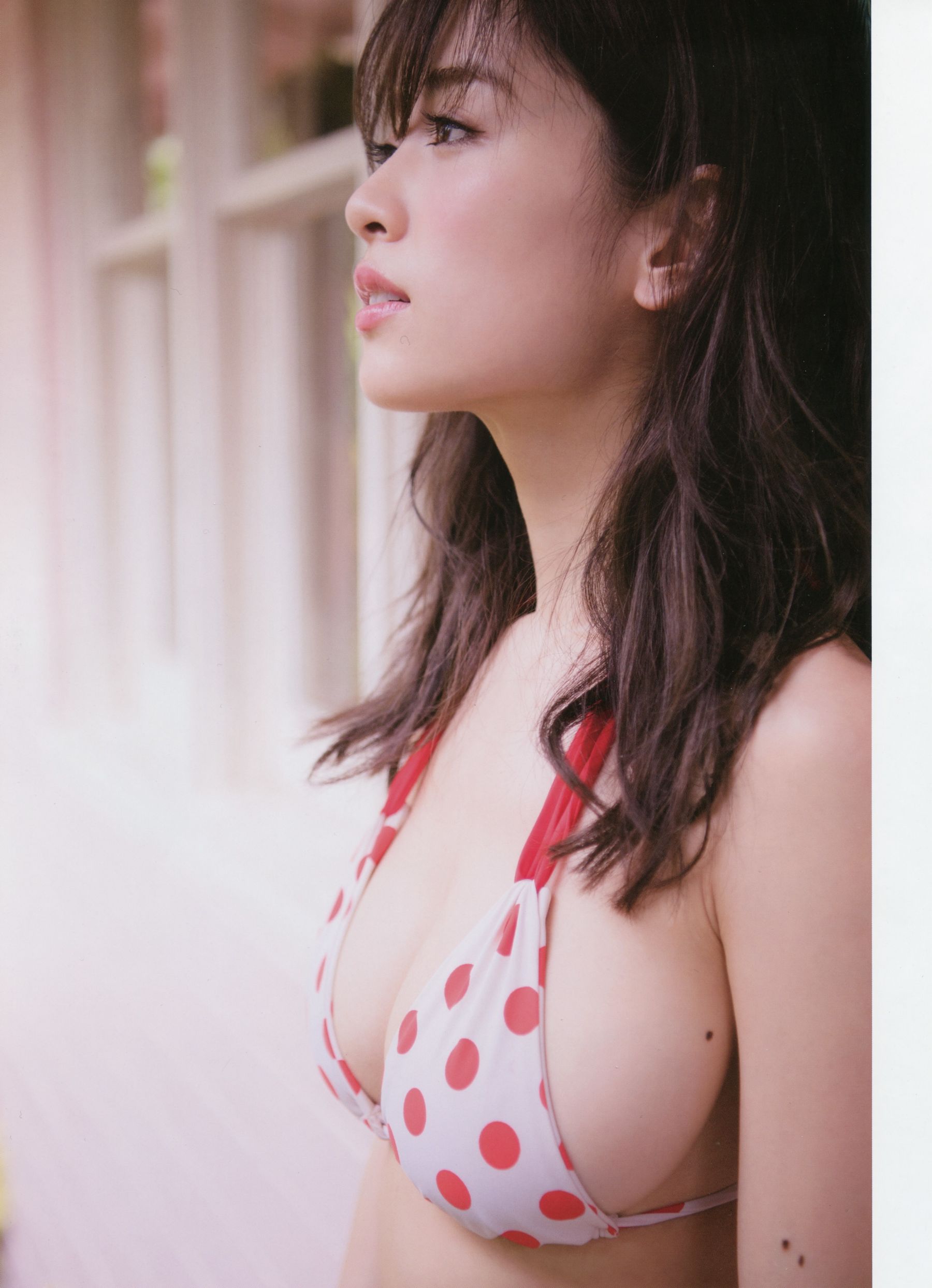 Rika Izumi 泉里香 1st Photobook「Rika!」