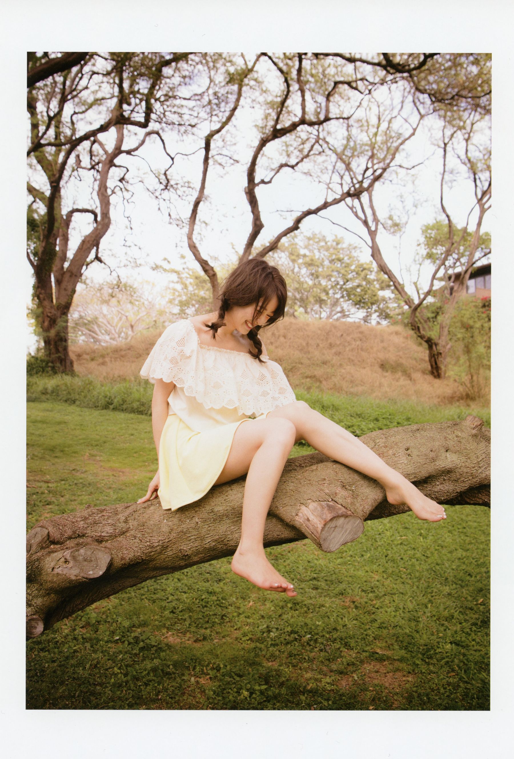 Rika Izumi 泉里香 1st Photobook「Rika!」