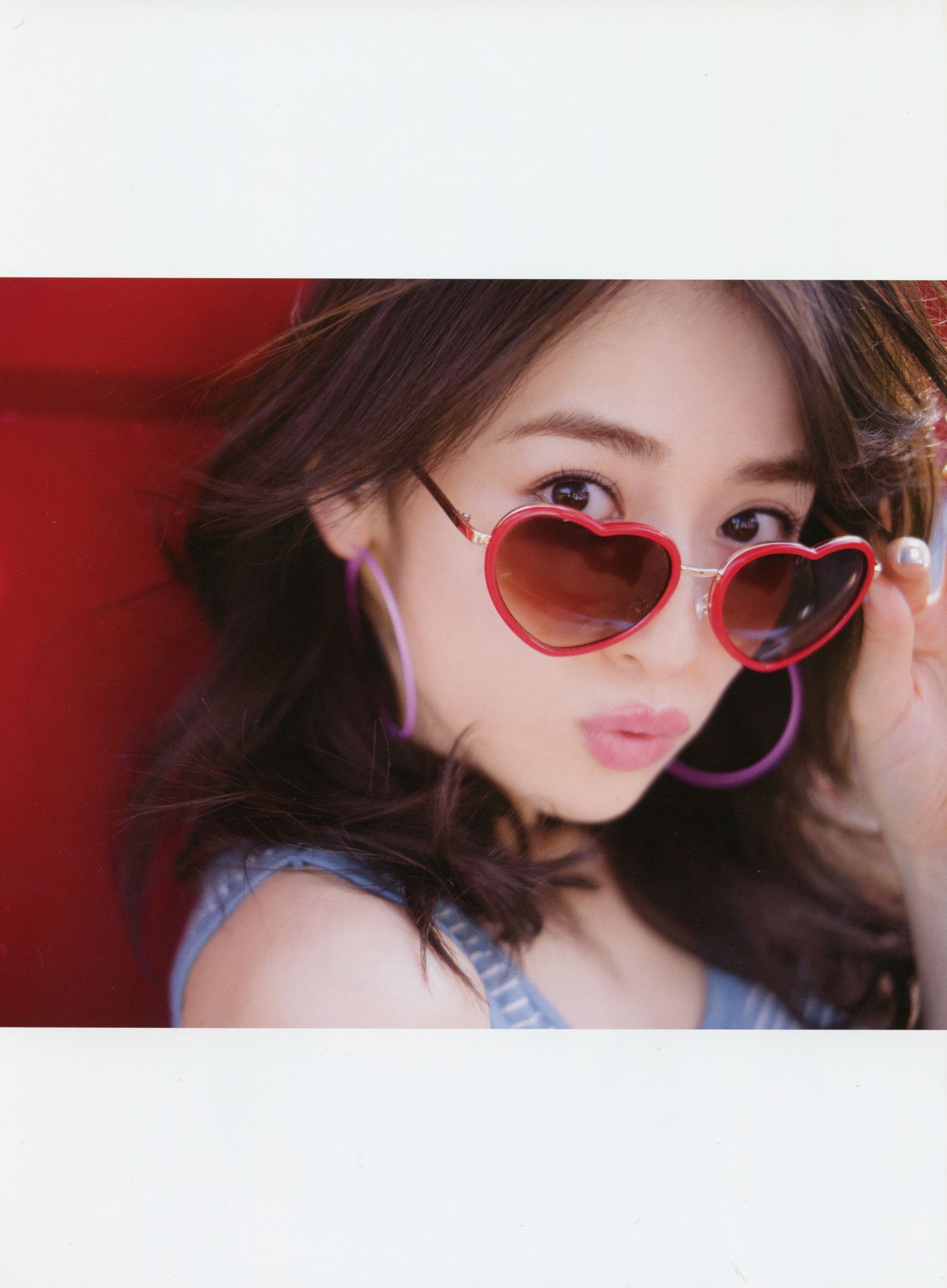 Rika Izumi 泉里香 1st Photobook「Rika!」