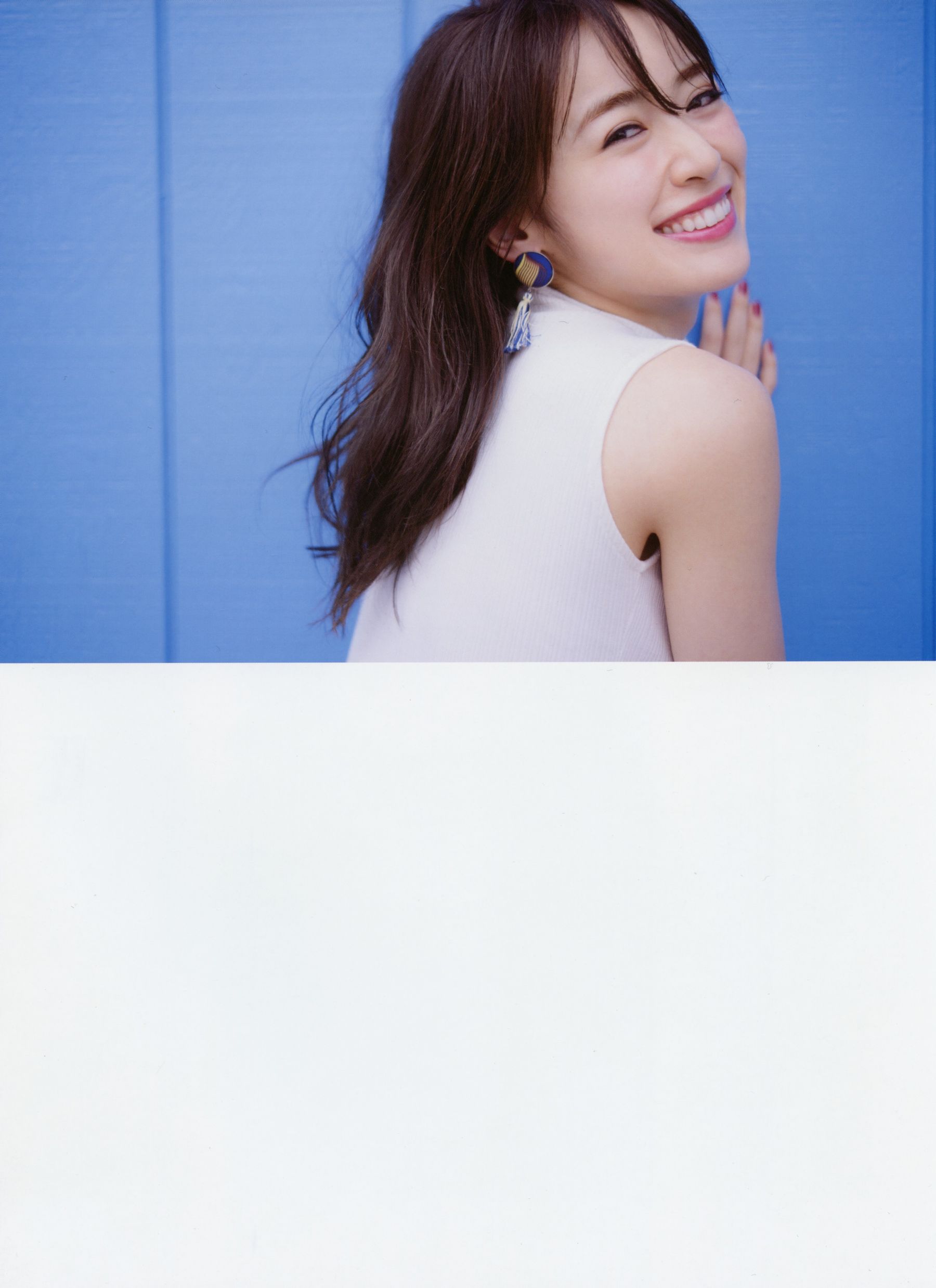 Rika Izumi 泉里香 1st Photobook「Rika!」