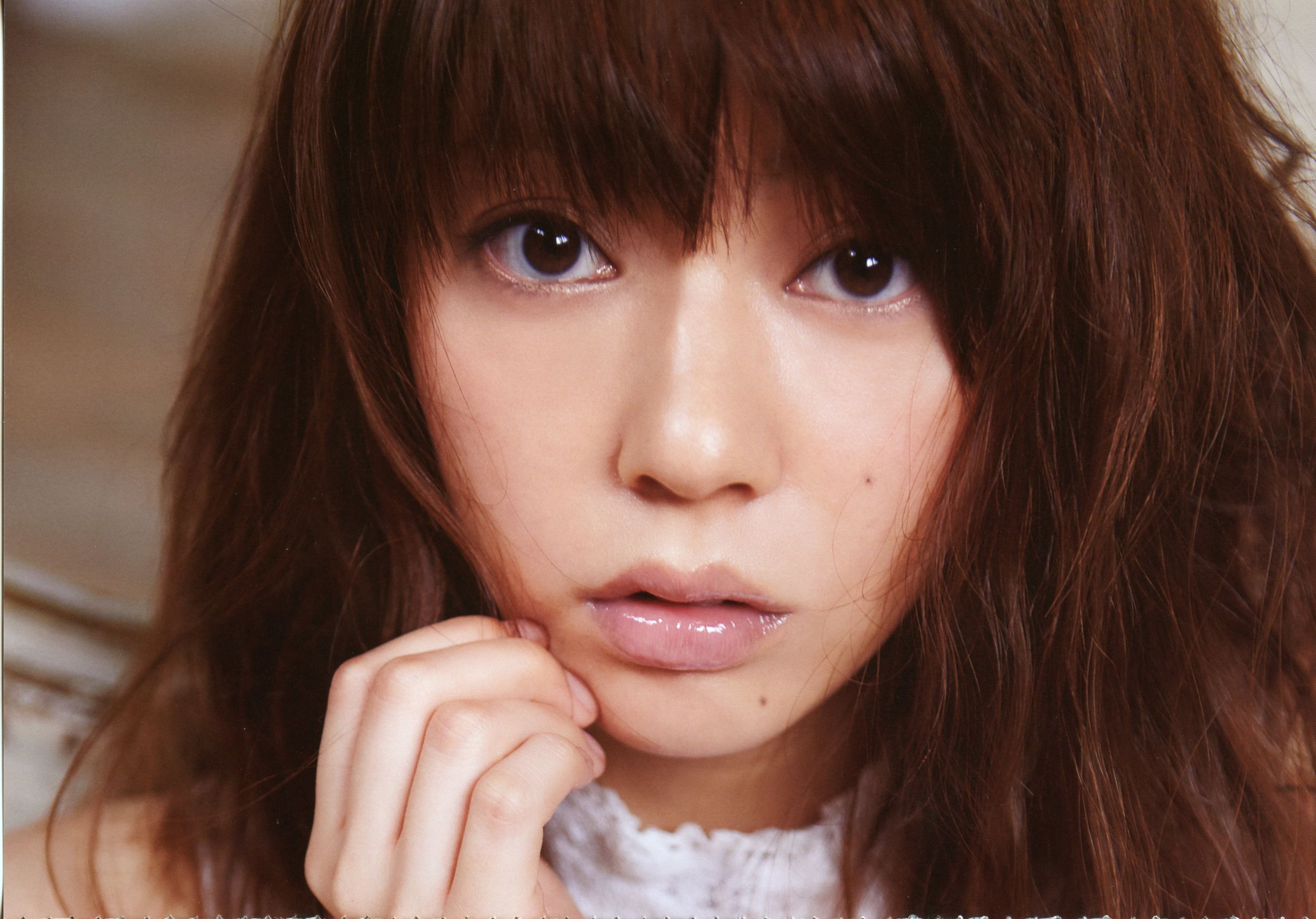 Yuria Haga 芳賀優里亜 写真集 「赤×ピンク」