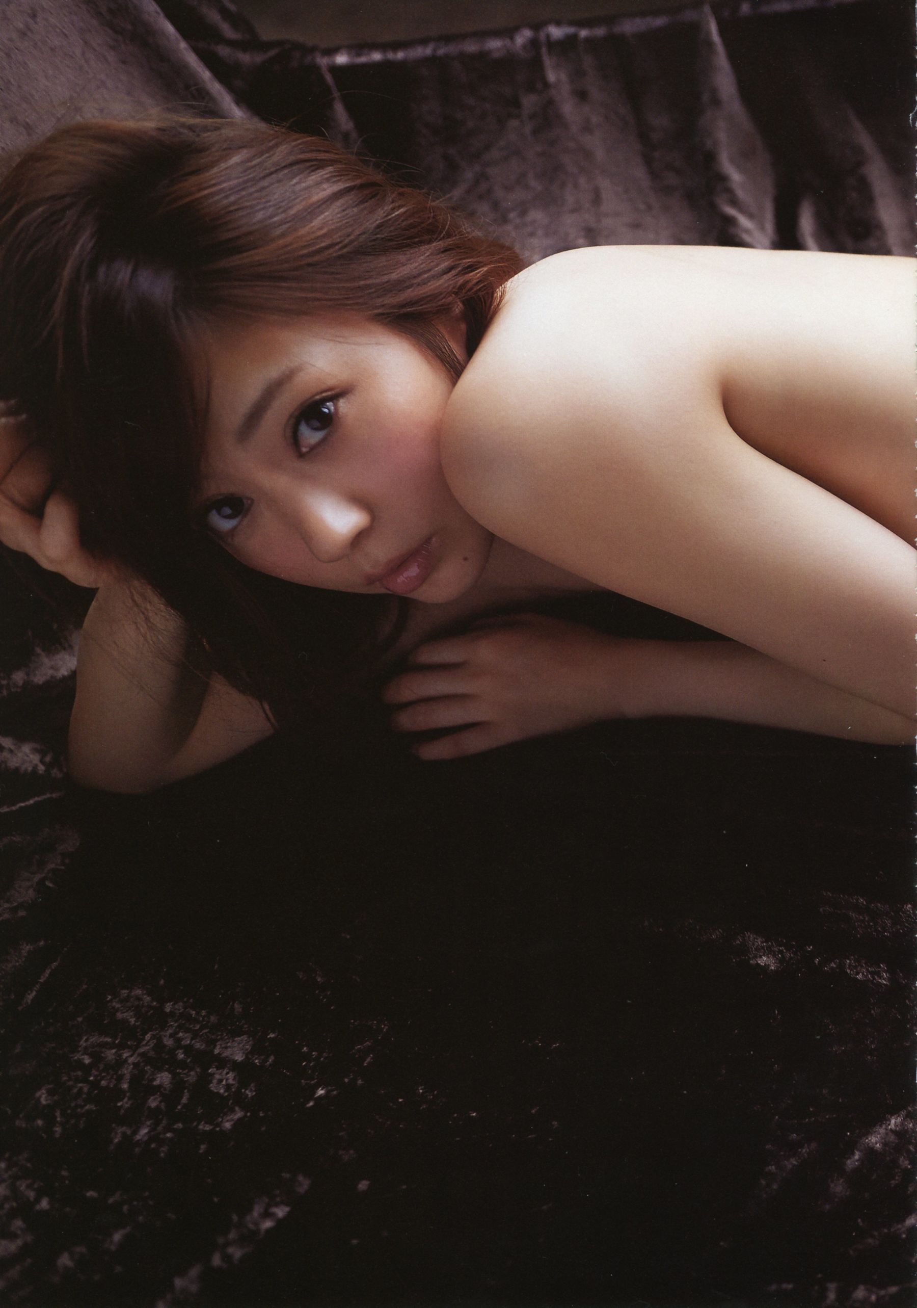 Yuria Haga 芳賀優里亜 写真集 「赤×ピンク」