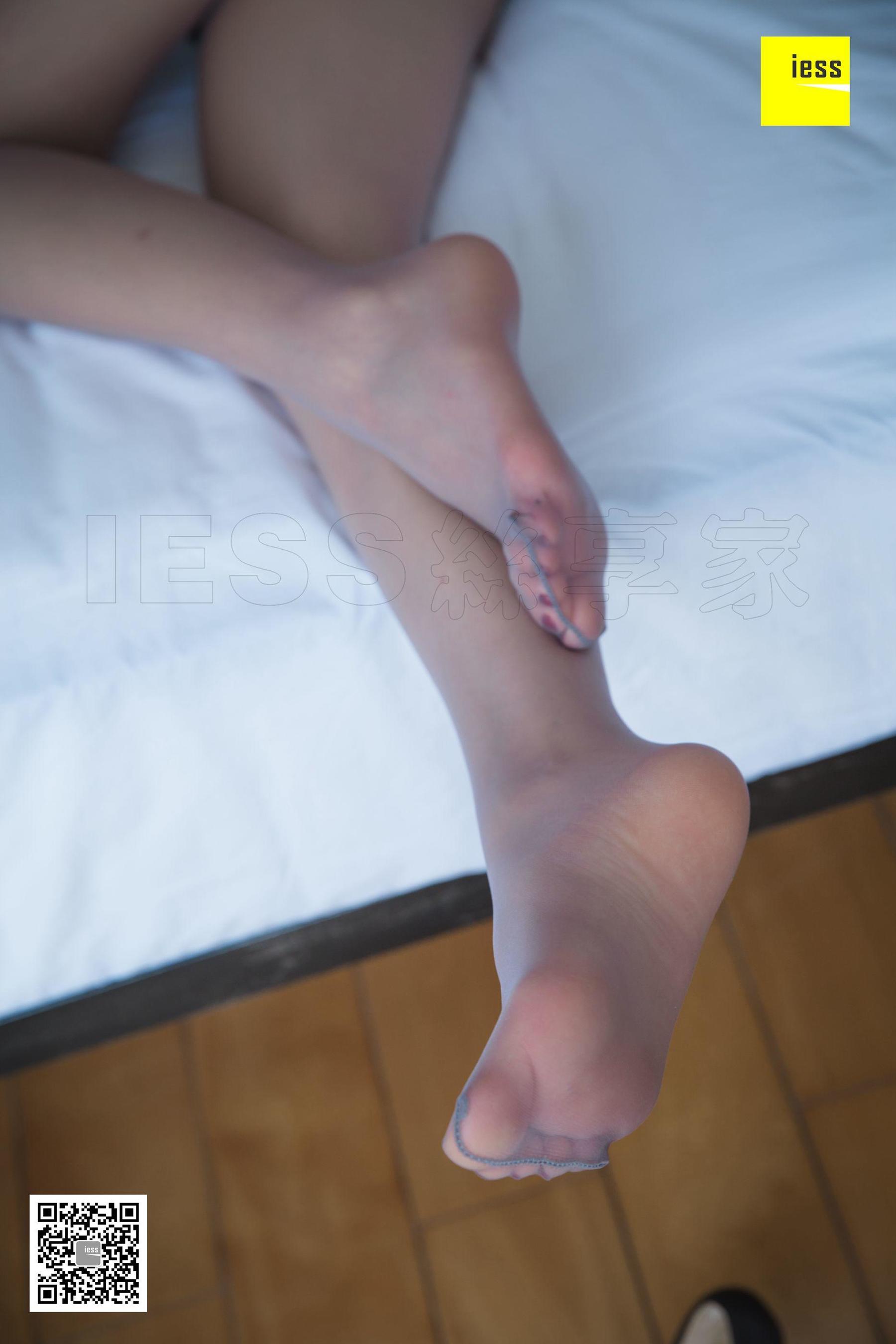 [异思趣向IESS] 模特 七七《拖鞋与高跟鞋》
