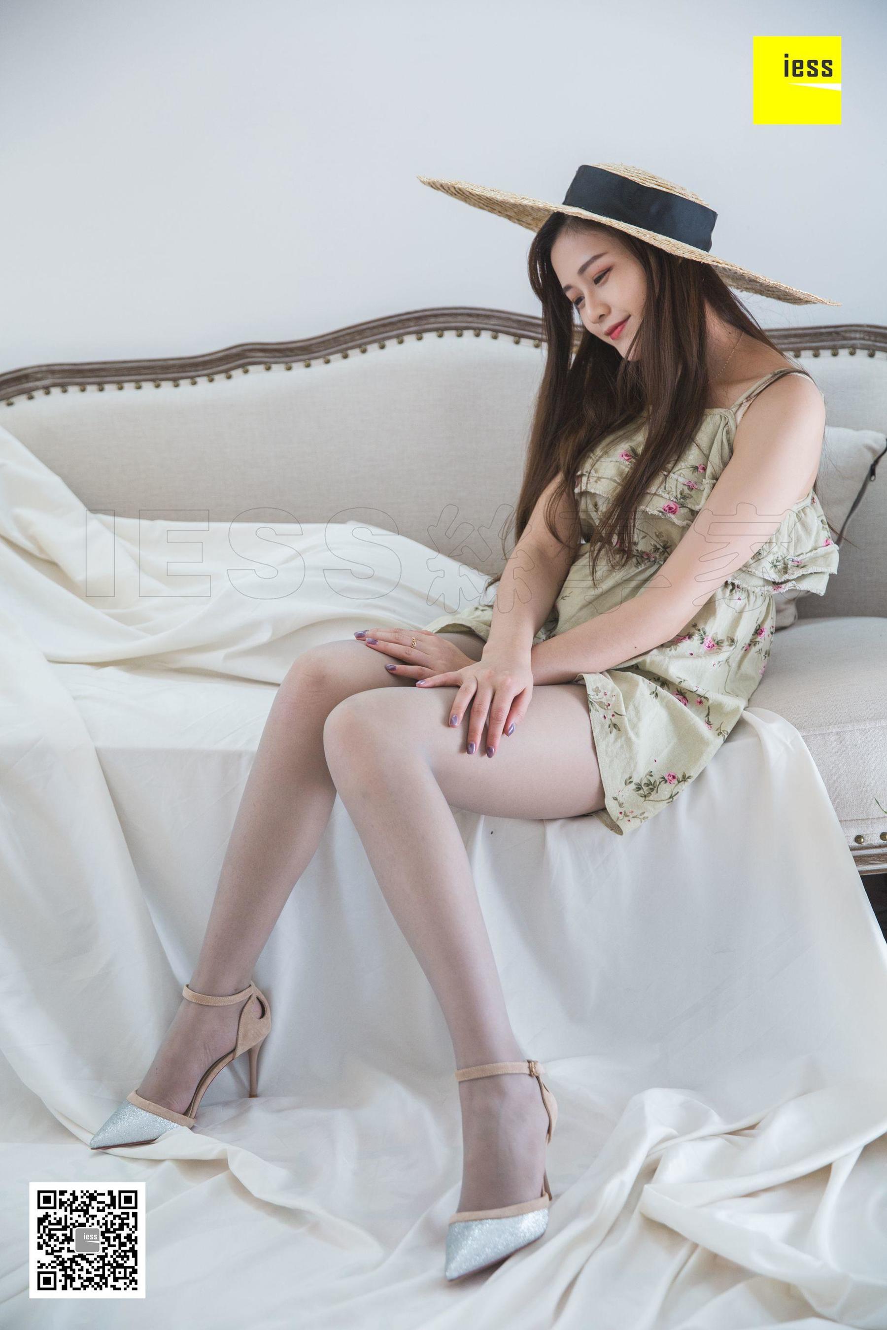 [异思趣向IESS] 模特九妹《九妹碎花裙灰丝》