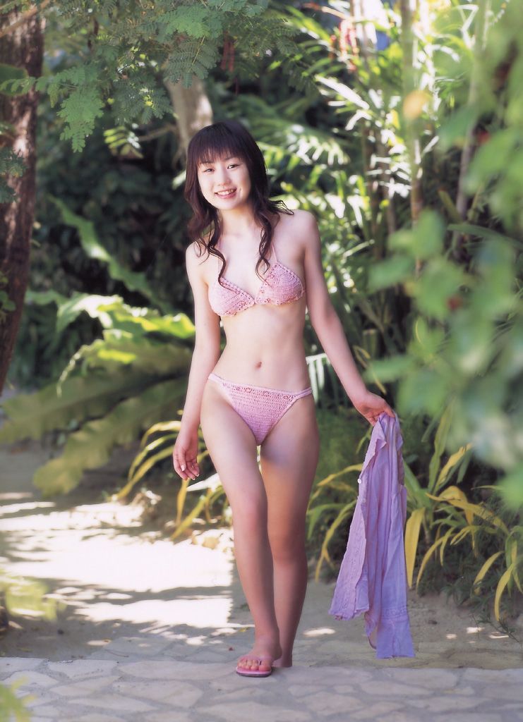 中村知世 《知世初見世》 写真集  撮影 Mouri Mitsuhiro