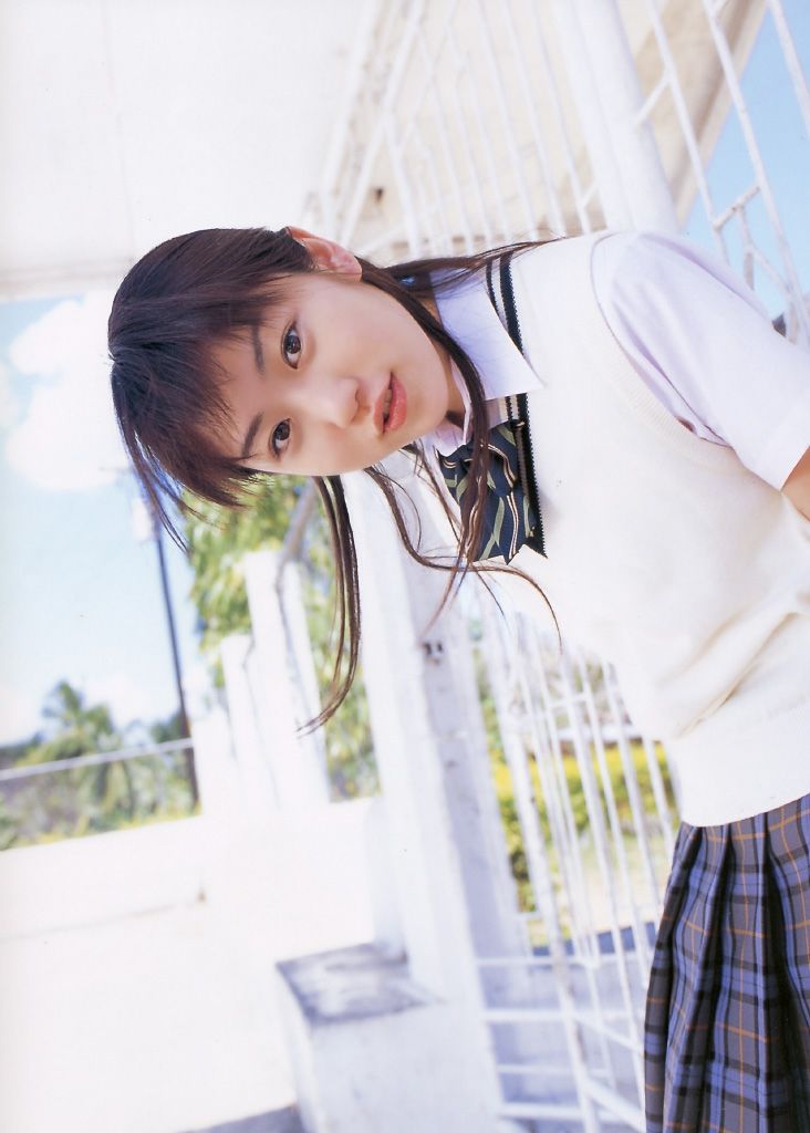 中村知世 《知世初見世》 写真集  撮影 Mouri Mitsuhiro