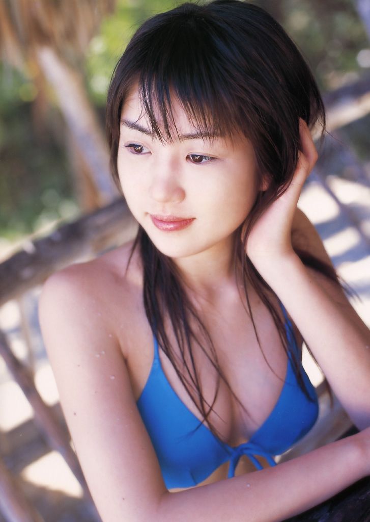 中村知世 《知世初見世》 写真集  撮影 Mouri Mitsuhiro