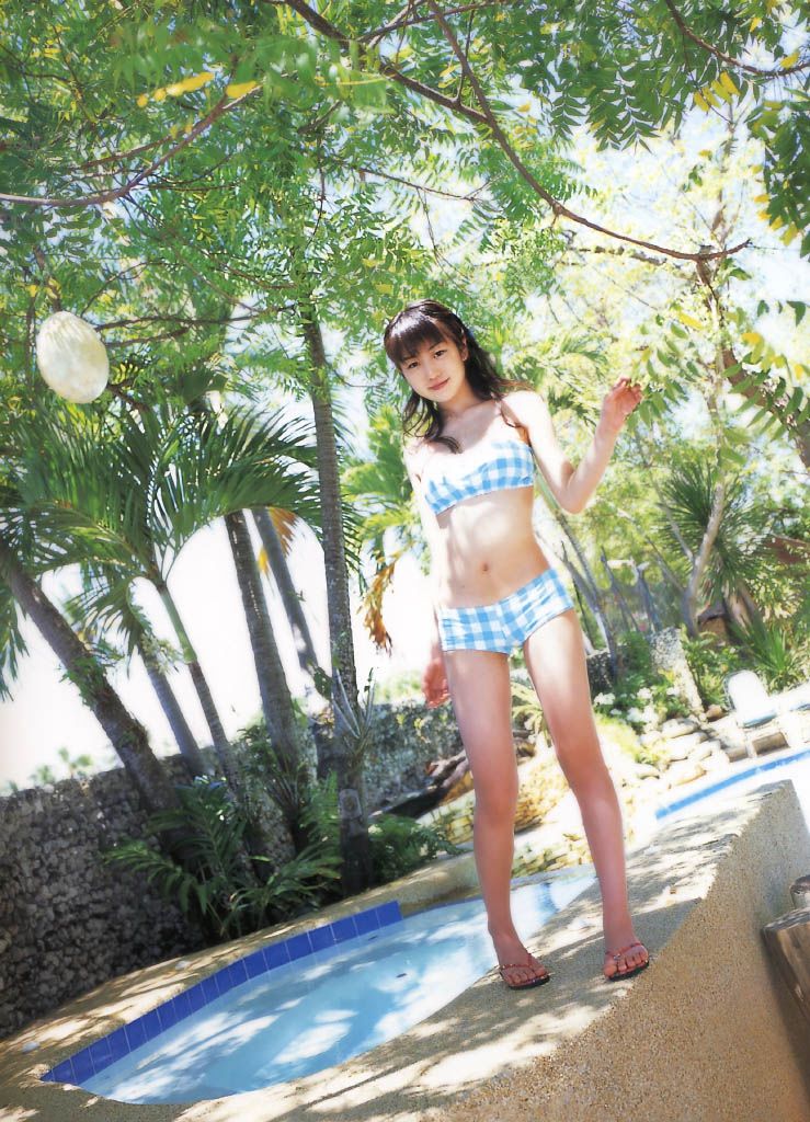 中村知世 《知世初見世》 写真集  撮影 Mouri Mitsuhiro