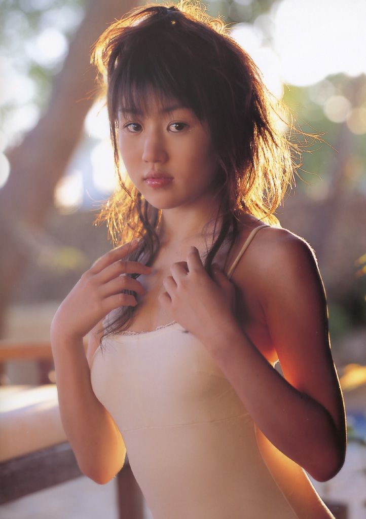 中村知世 《知世初見世》 写真集  撮影 Mouri Mitsuhiro