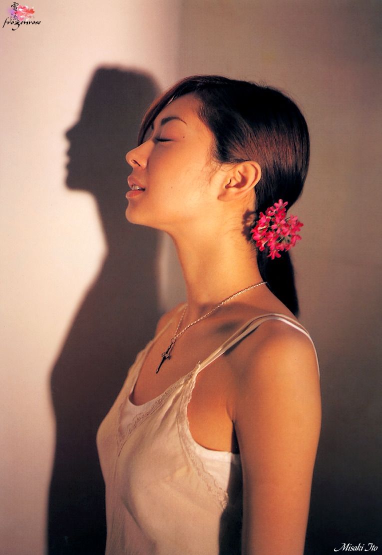 伊东美咲 Misaki Ito