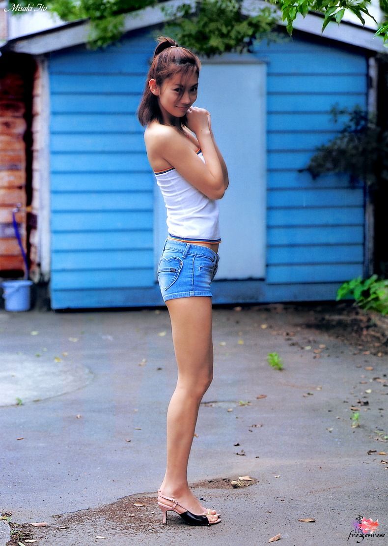 伊东美咲 Misaki Ito