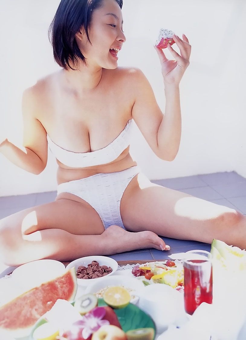 佐藤和沙 『もぎたてフルーツ』 写真集  撮影 西条 彰仁