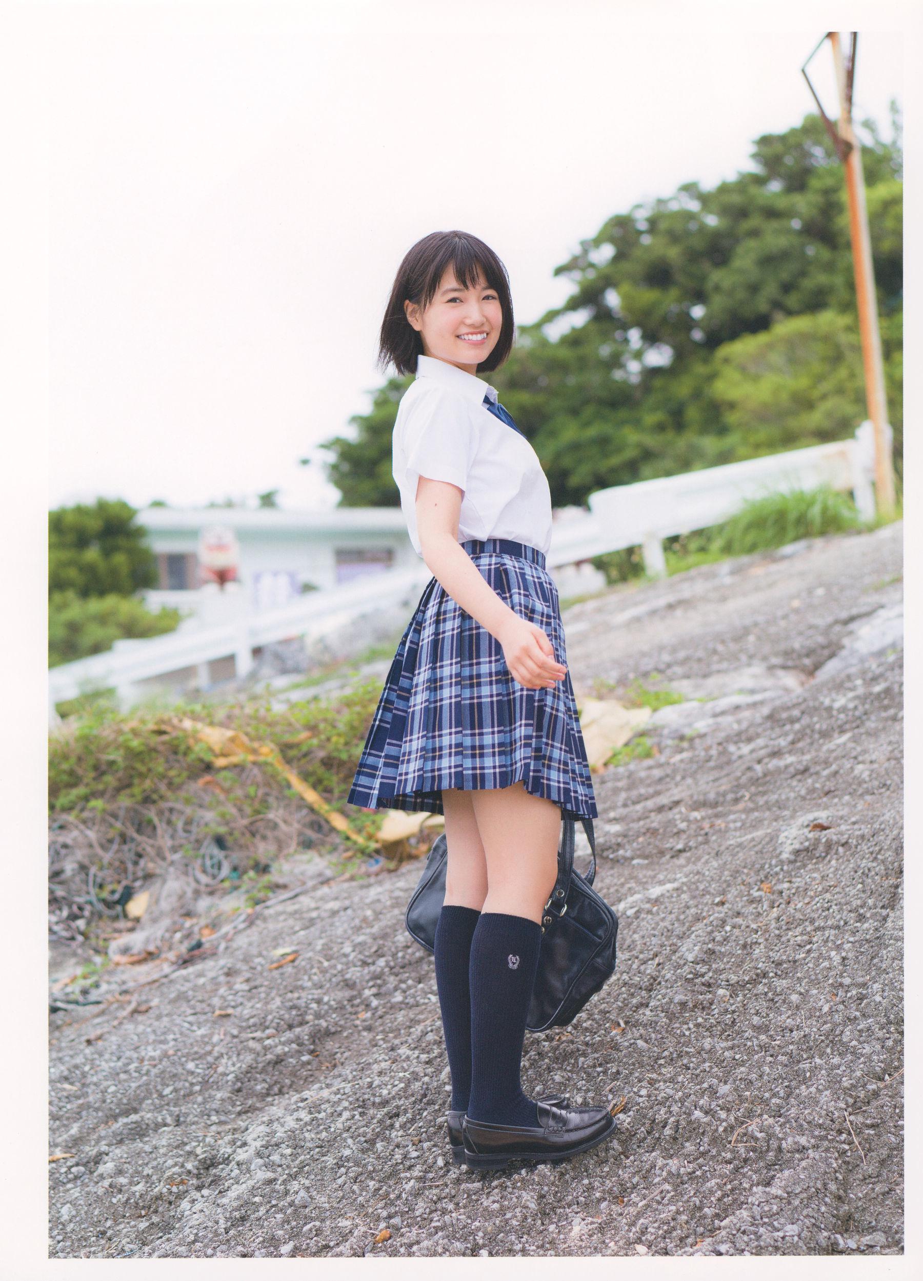 朝長美桜 ファースト写真集 日向