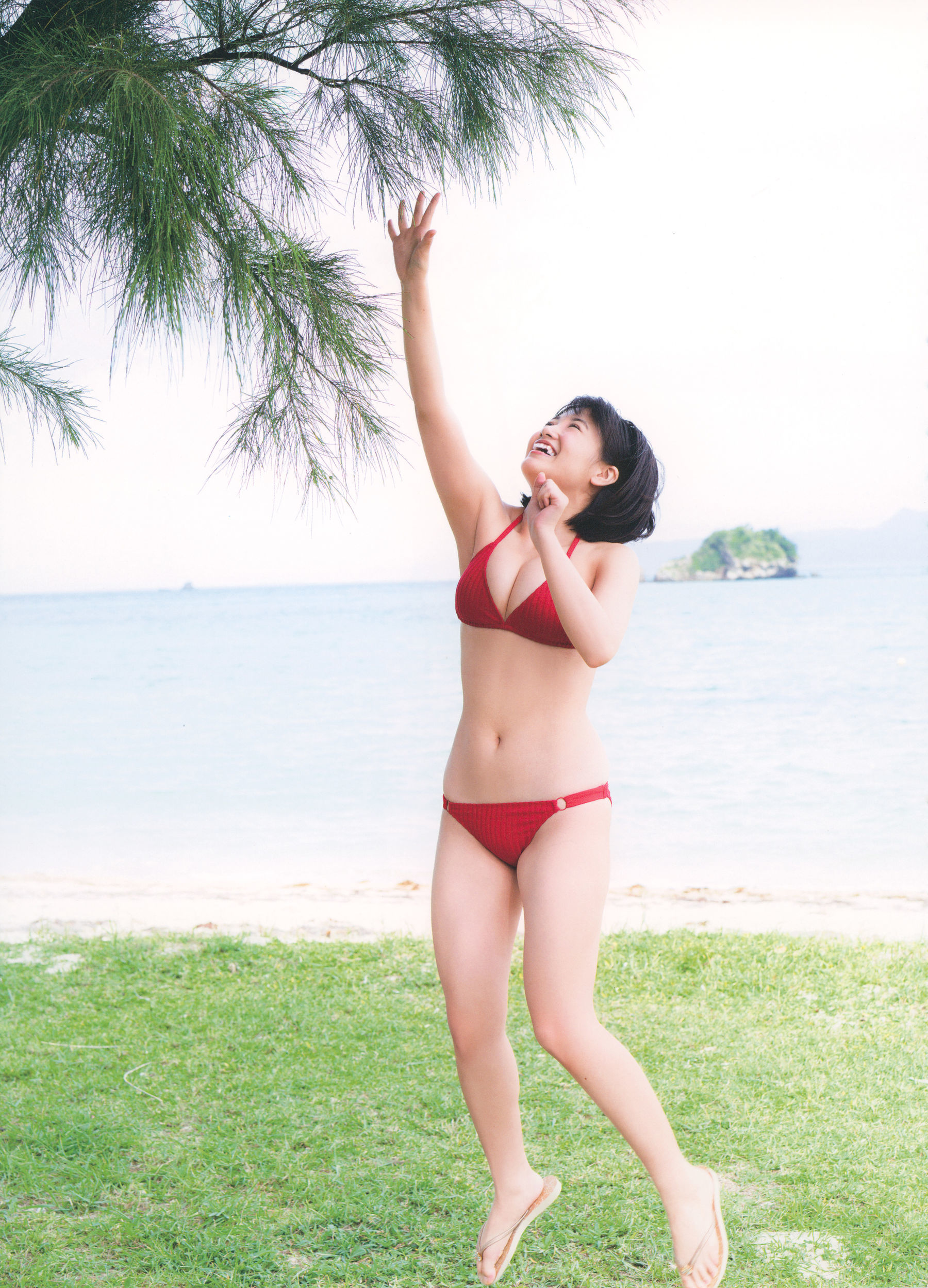 朝長美桜 ファースト写真集 日向