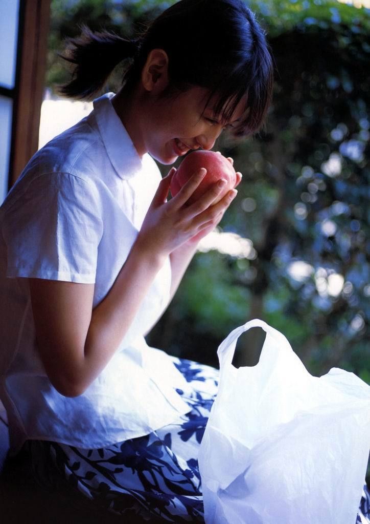 本假屋唯香 本仮屋ユイカ 《モトカリ屋》