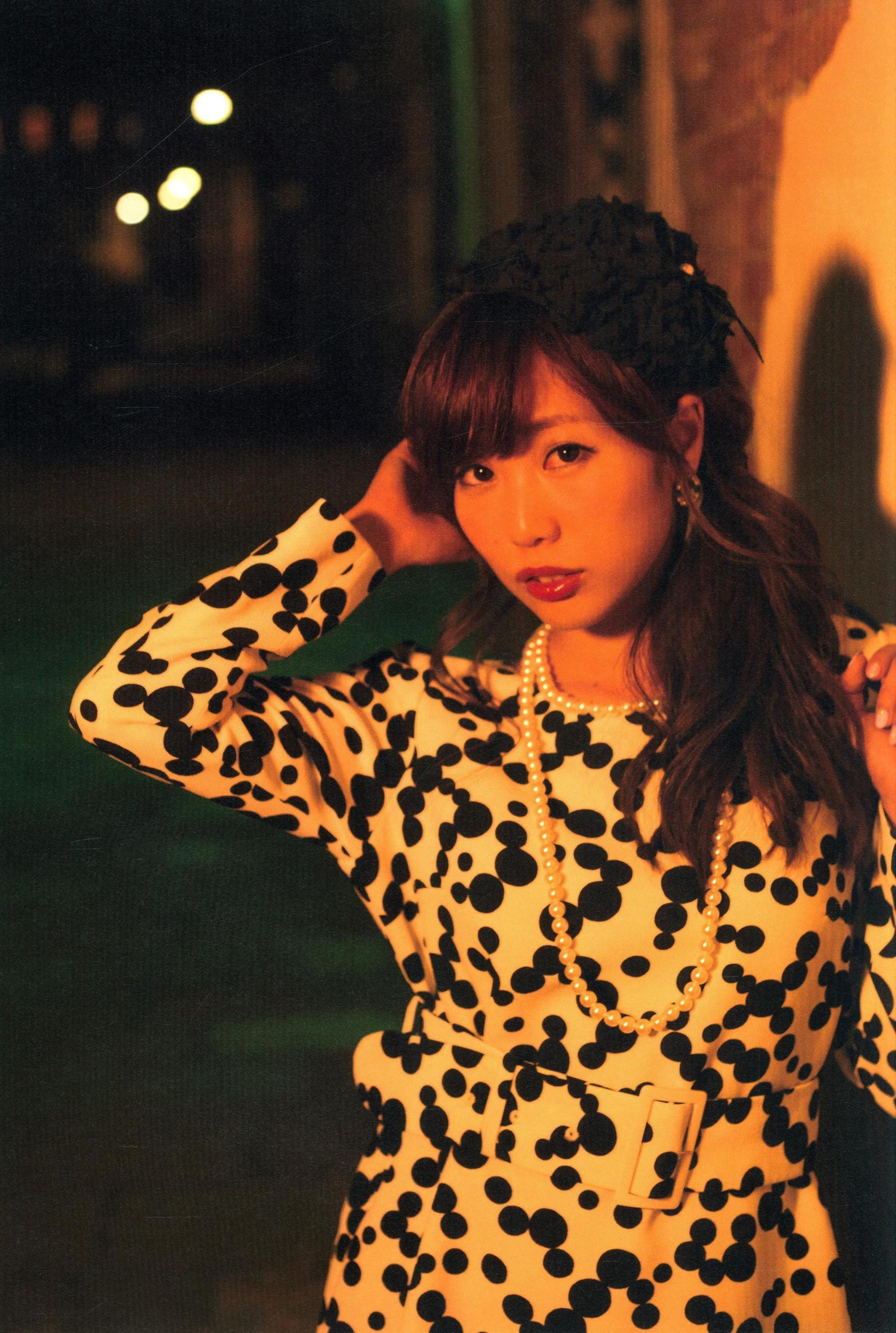 楠田亜衣奈 ファーストソロ写真集「くすくすくっすん」