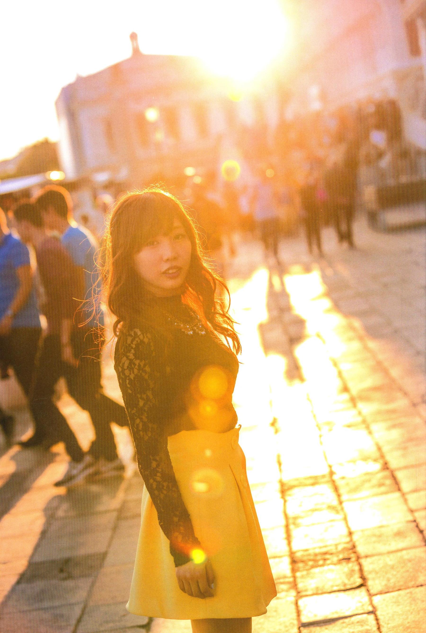 楠田亜衣奈 ファーストソロ写真集「くすくすくっすん」